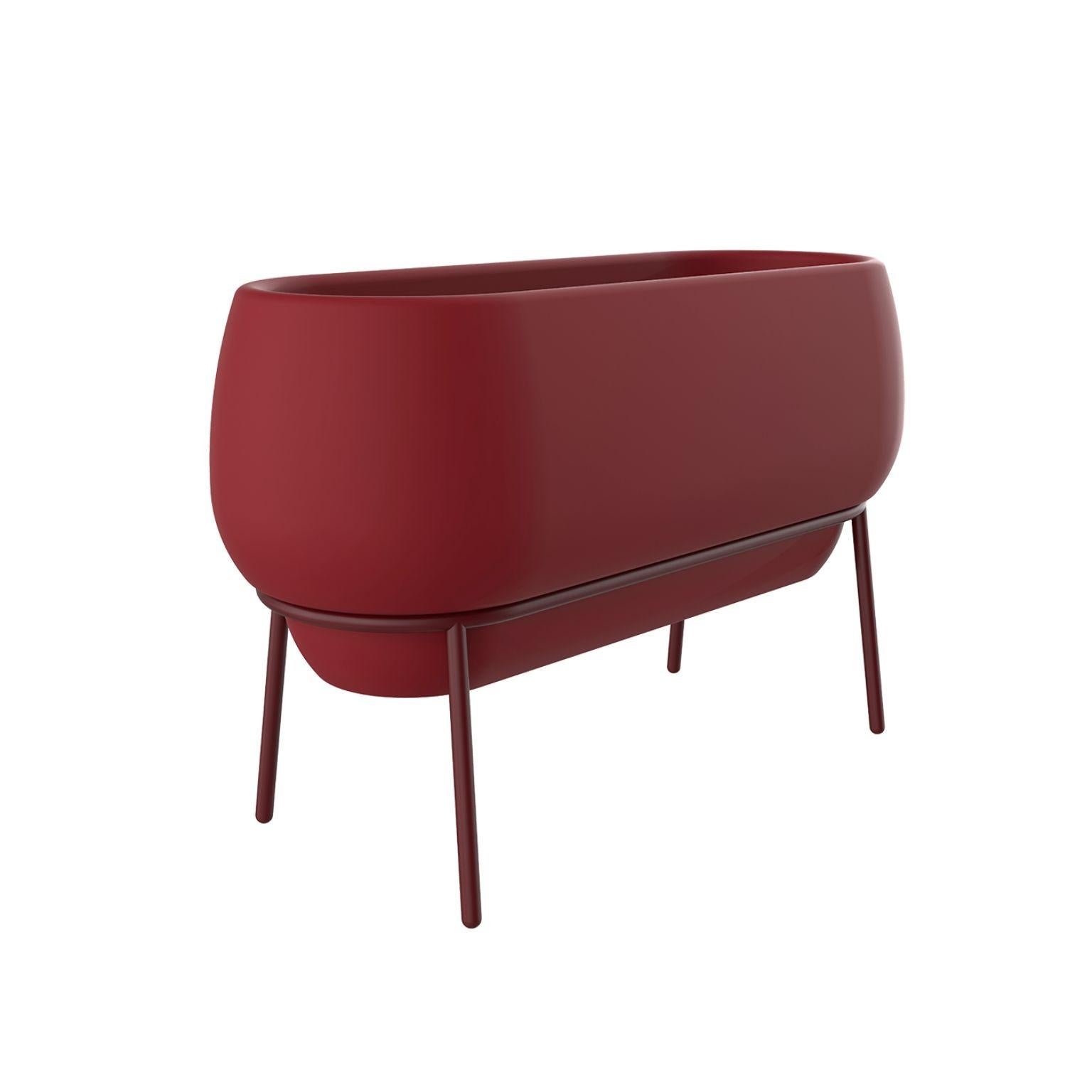 Lace Burgundy planter by Mowee
Dimensions: D50 x W120 x H76 cm
Material: Polyethylene and stainless steel.
Weight: 13.5 kg.
Also available in different colours and finishes. (Lacquered or retroilluminated).

Lace is a collection of furniture
