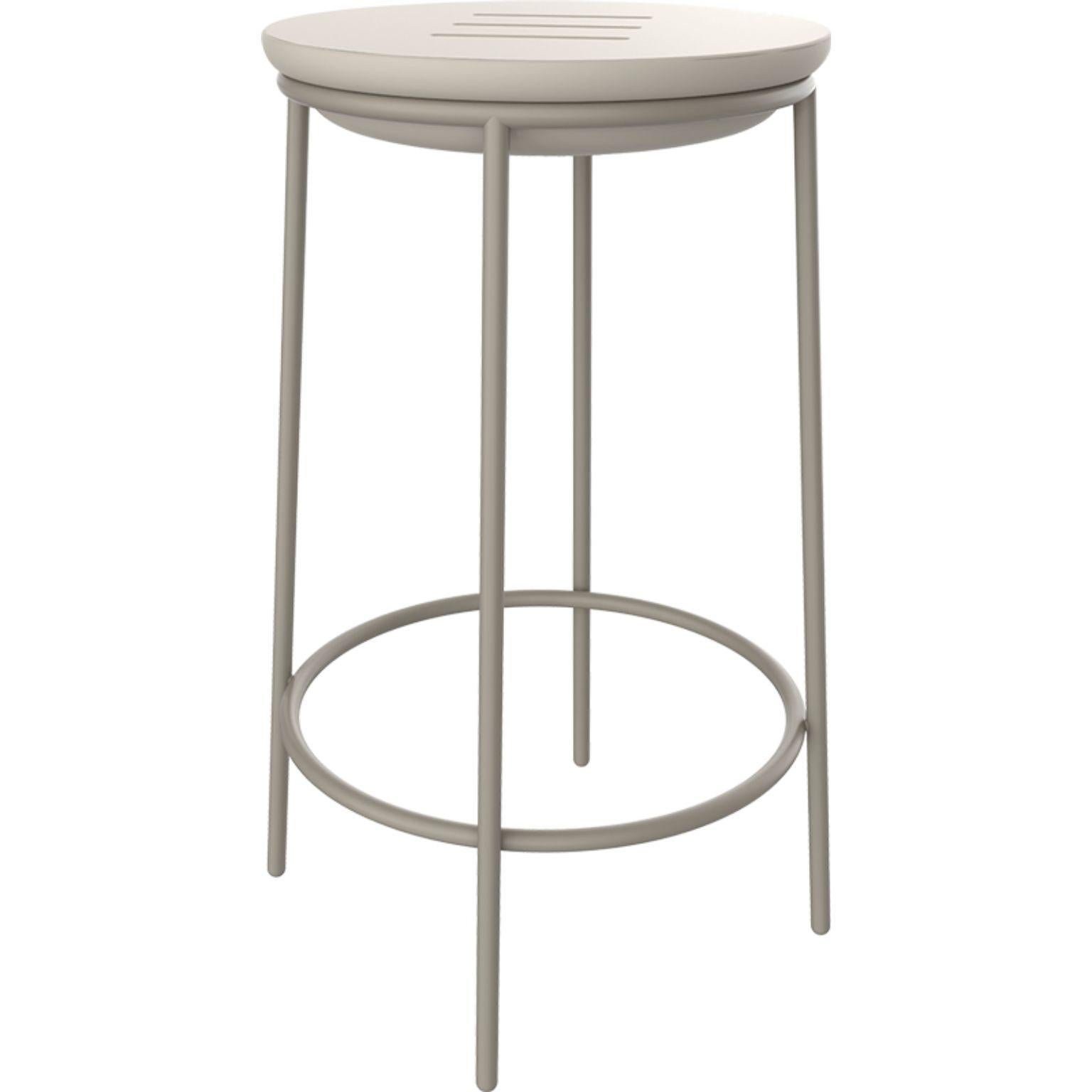 Lace cream 60 high table by MOWEE
Dimensions: D75 x H111 cm
Material: Polyethylene and stainless steel
Weight: 10.5 kg
Also available in different colors and finishes. 

Lace is a collection of furniture made by rotomoulding. Its shape