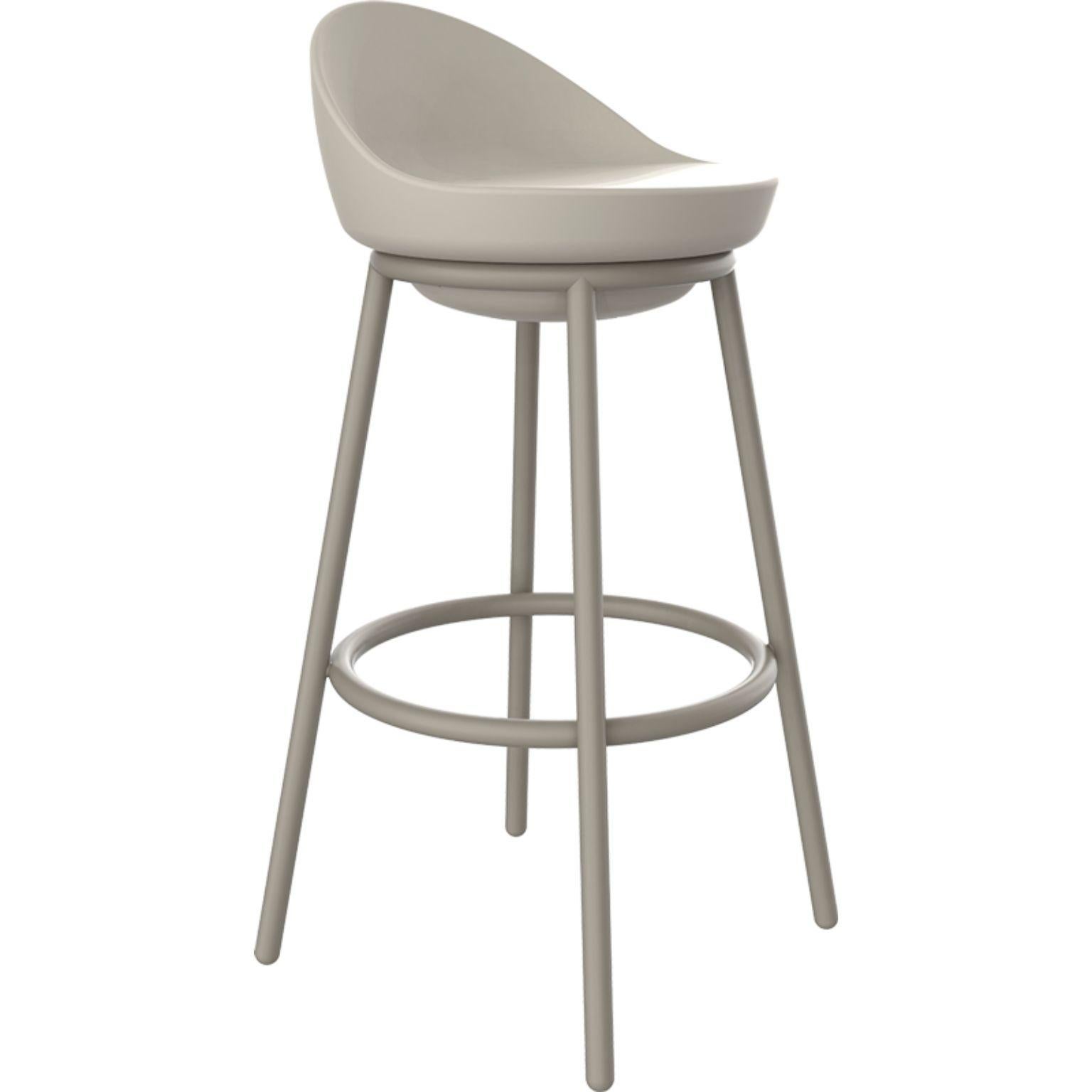 Lace cream stool by MOWEE.
Dimensions: D43 x H91 cm.
Material: polyethylene, stainless steel.
Weight: 6.7 kg
Also available in different colours and finishes.

Lace is a collection of furniture made by rotomoulding. Its shape resembles a