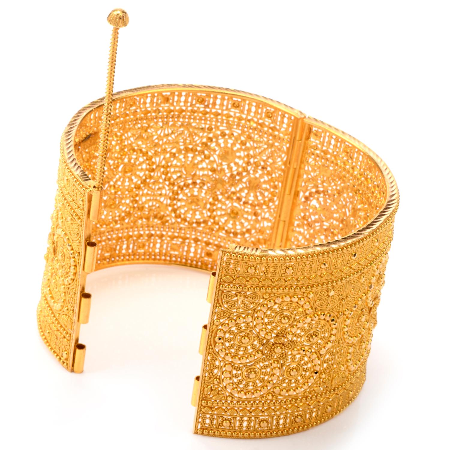 gold wide bangles design