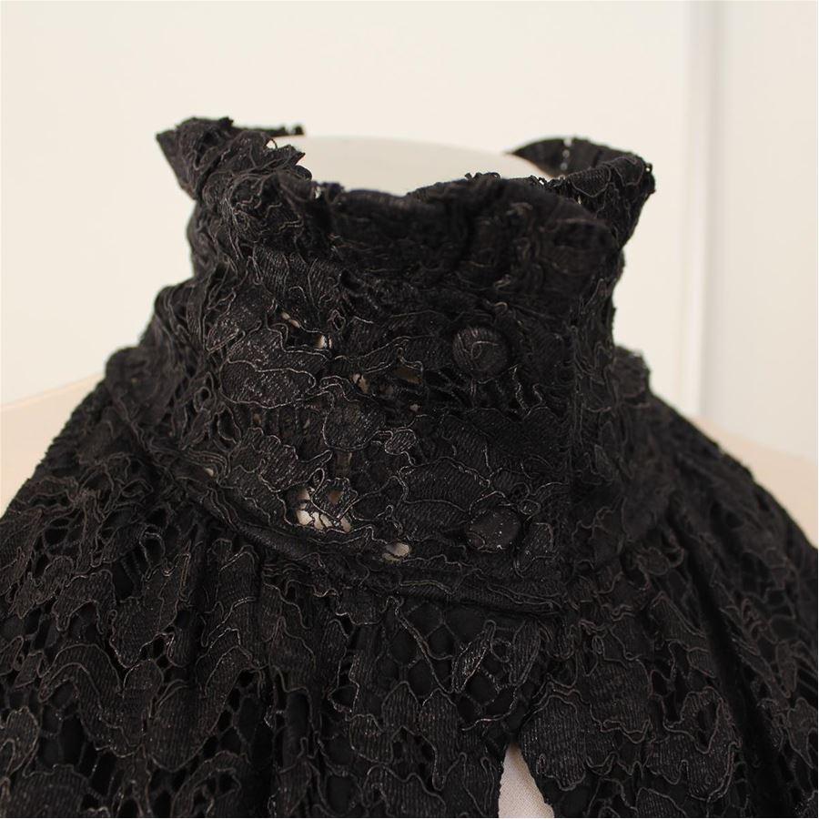 Cotton (46%) Viscose (43%) Nylon Lace Black color Opening on front and back Total length cm 115 (45.2 inches)
