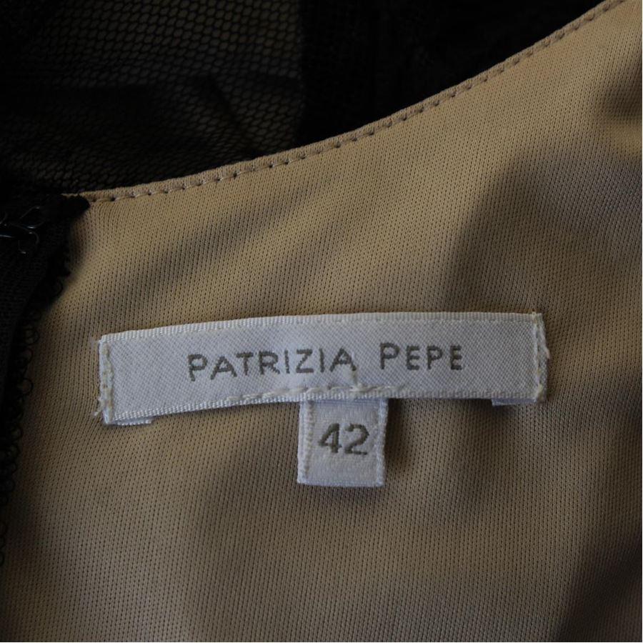 Patrizia Pepe Lace dress size 42 In Excellent Condition For Sale In Gazzaniga (BG), IT