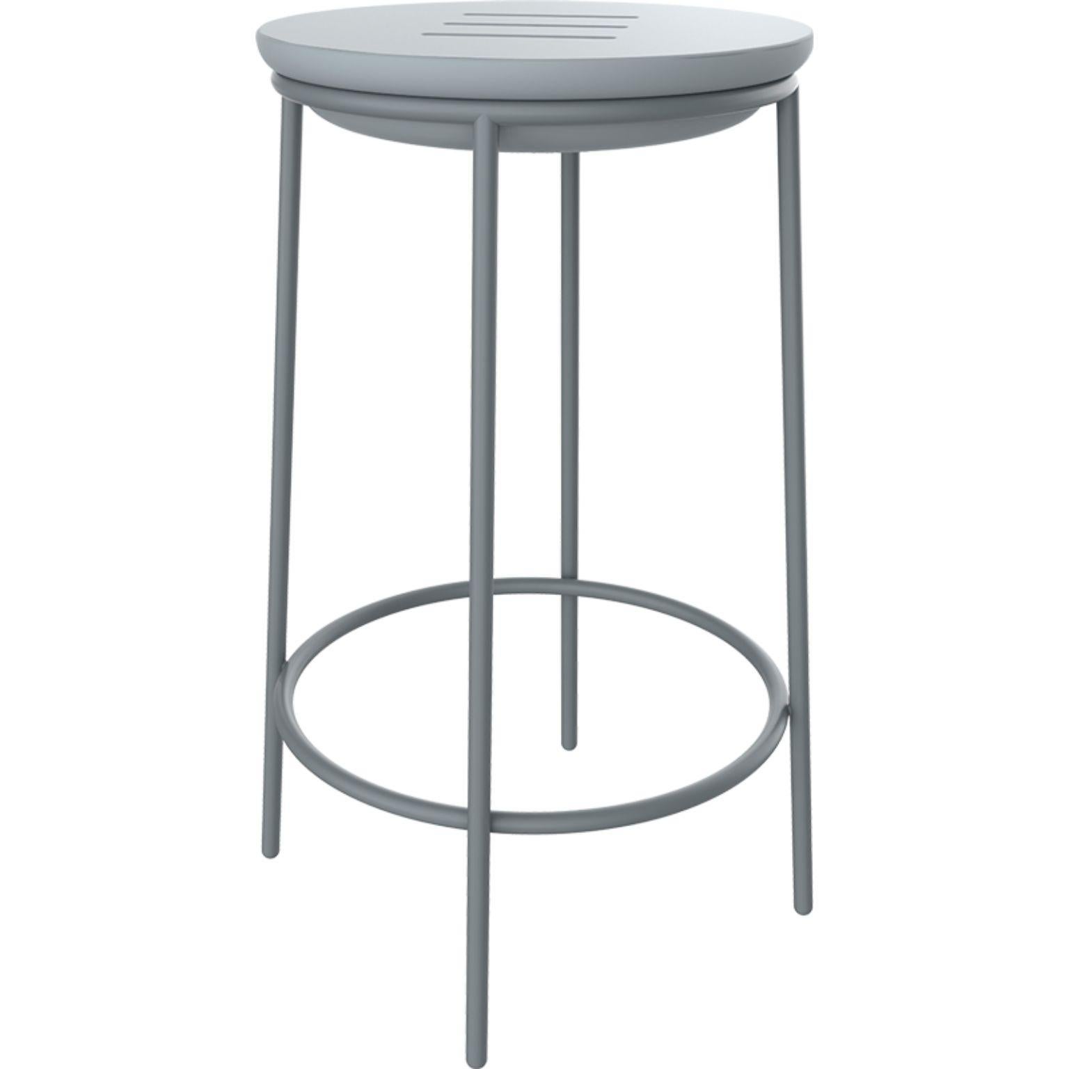 Lace grey 60 High table by MOWEE
Dimensions: D75 x H111 cm
Material: Polyethylene and stainless steel
Weight: 10.5 kg
Also available in different colors and finishes. 

Lace is a collection of furniture made by rotomoulding. Its shape