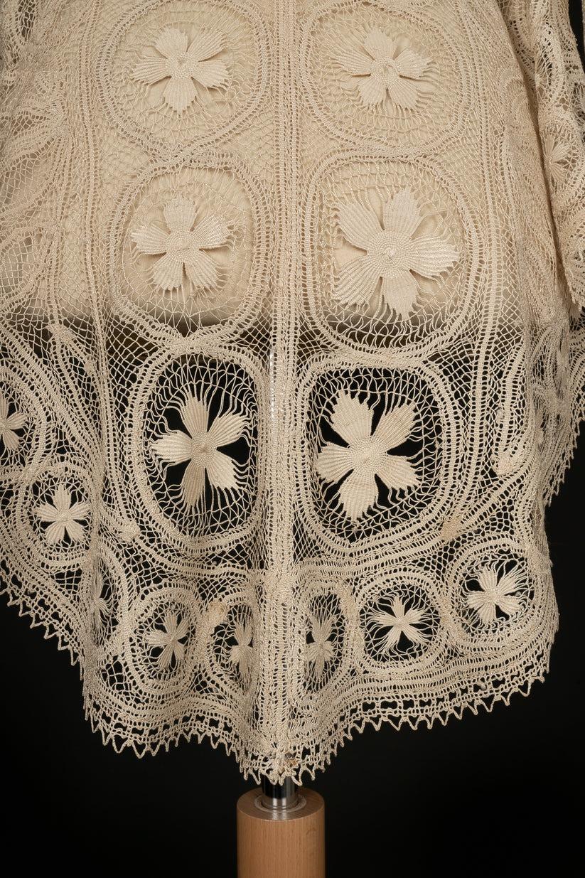 Lace Set of Short-Sleeved Jacket and Long Skirt, 1910 For Sale 3