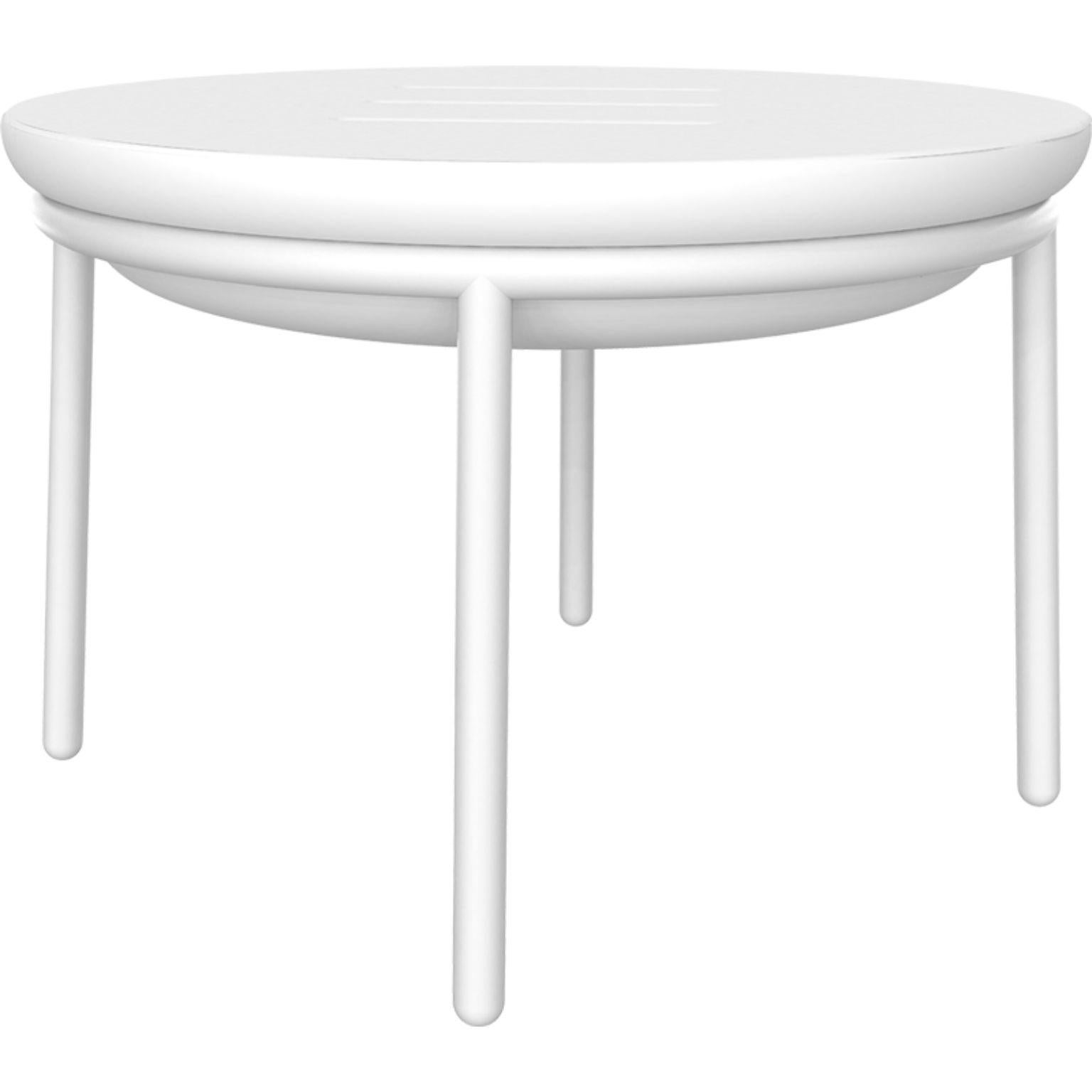 Lace white 60 low table by MOWEE
Dimensions: Ø60 x H41 cm
Material: Polyethylene and stainless steel.
Weight: 6.2 kg.
Also available in different colors and finishes (lacquered). 

Lace is a collection of furniture made by rotomoulding. Its