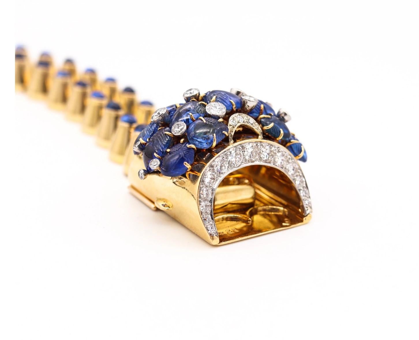 Lacloche Frères Paris 1950 Retro Bracelet 18Kt Gold 40.17 Cts Sapphires Diamonds In Excellent Condition In Miami, FL