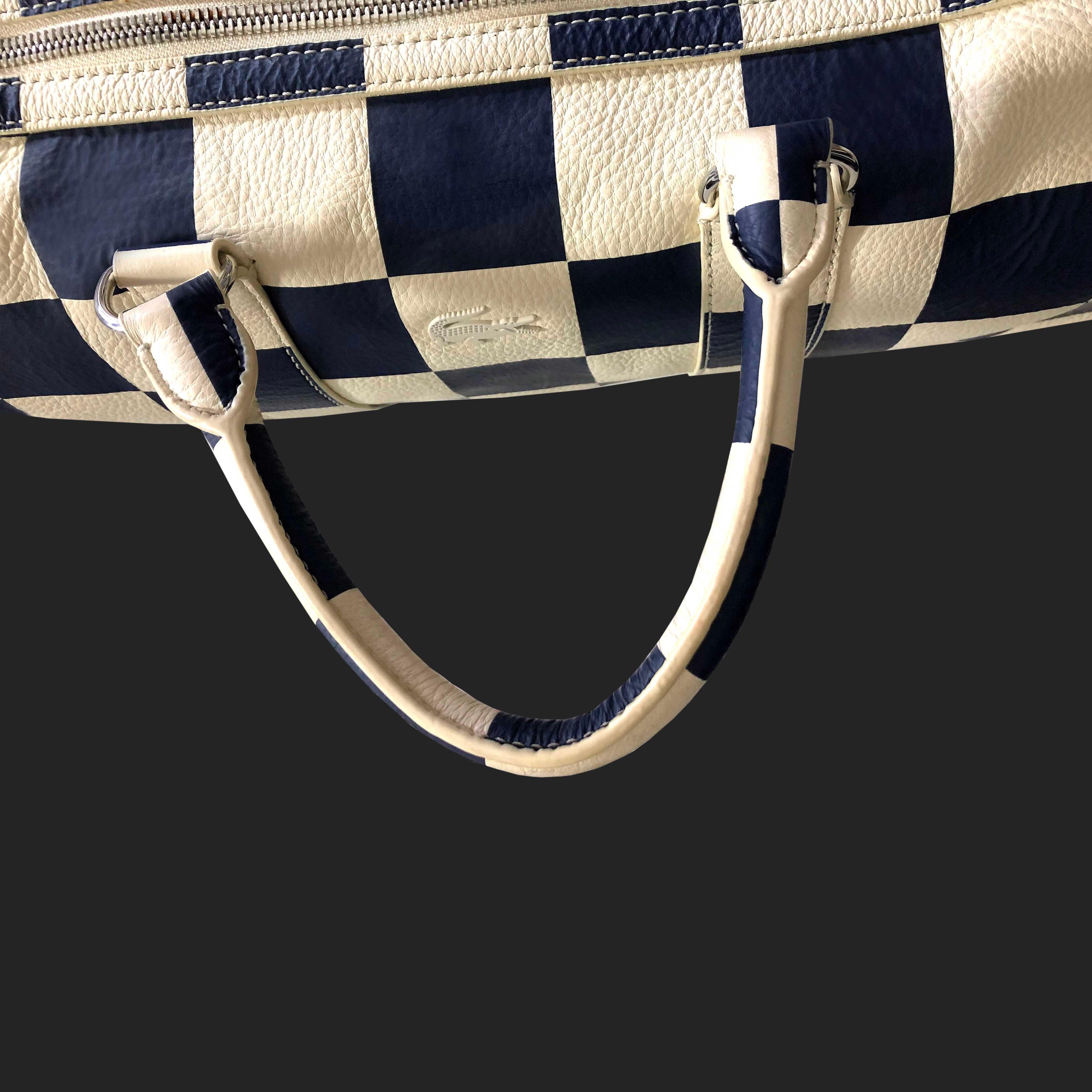 Lacoste - Leather Weekend / Gym Bag - Cream + Navy Blue Check Leather - Rare In Good Condition In KENT, GB