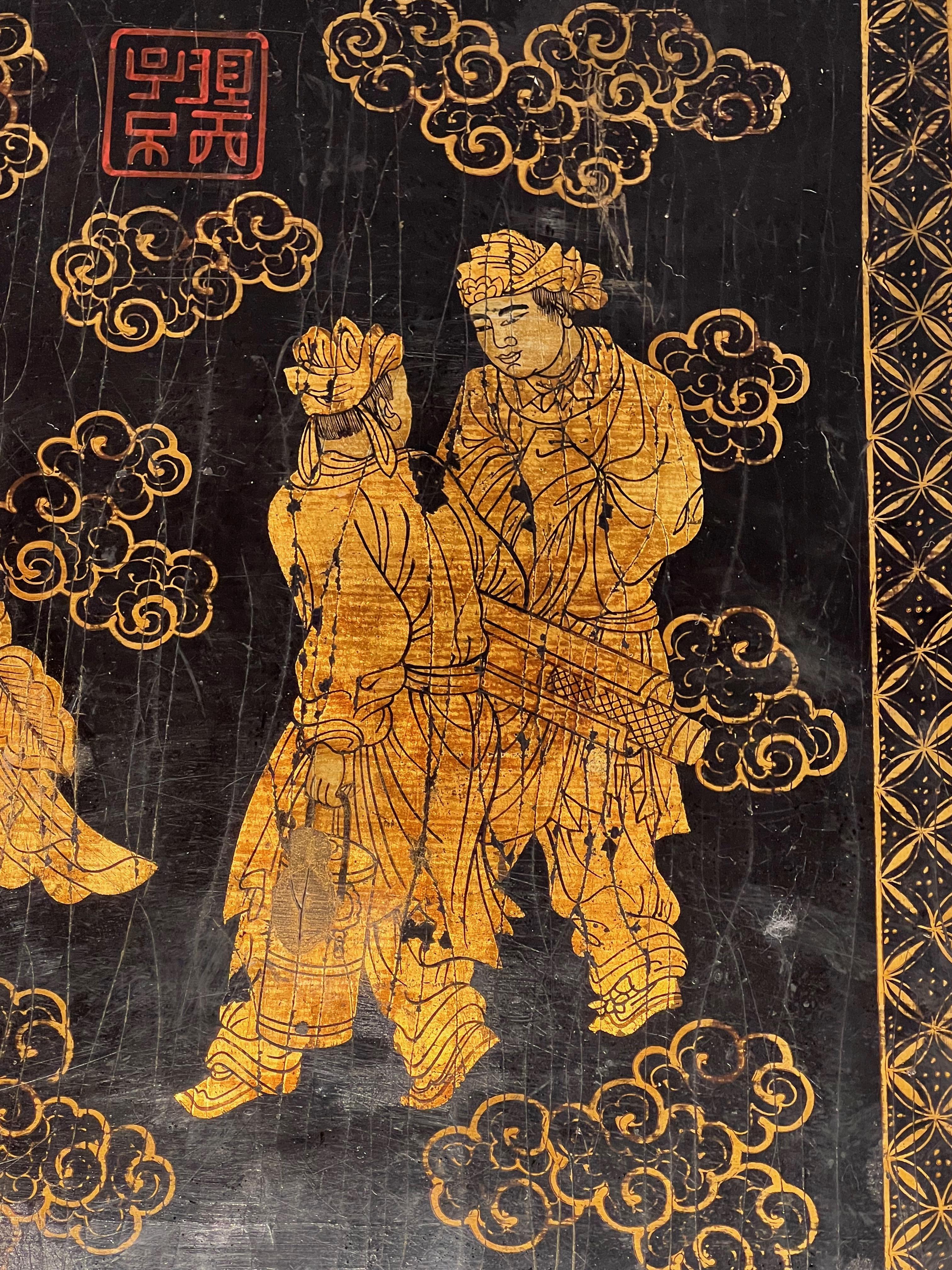 Lacquer and Gilding Painting with Chinese Decors. French work. Circa 1970 For Sale 5