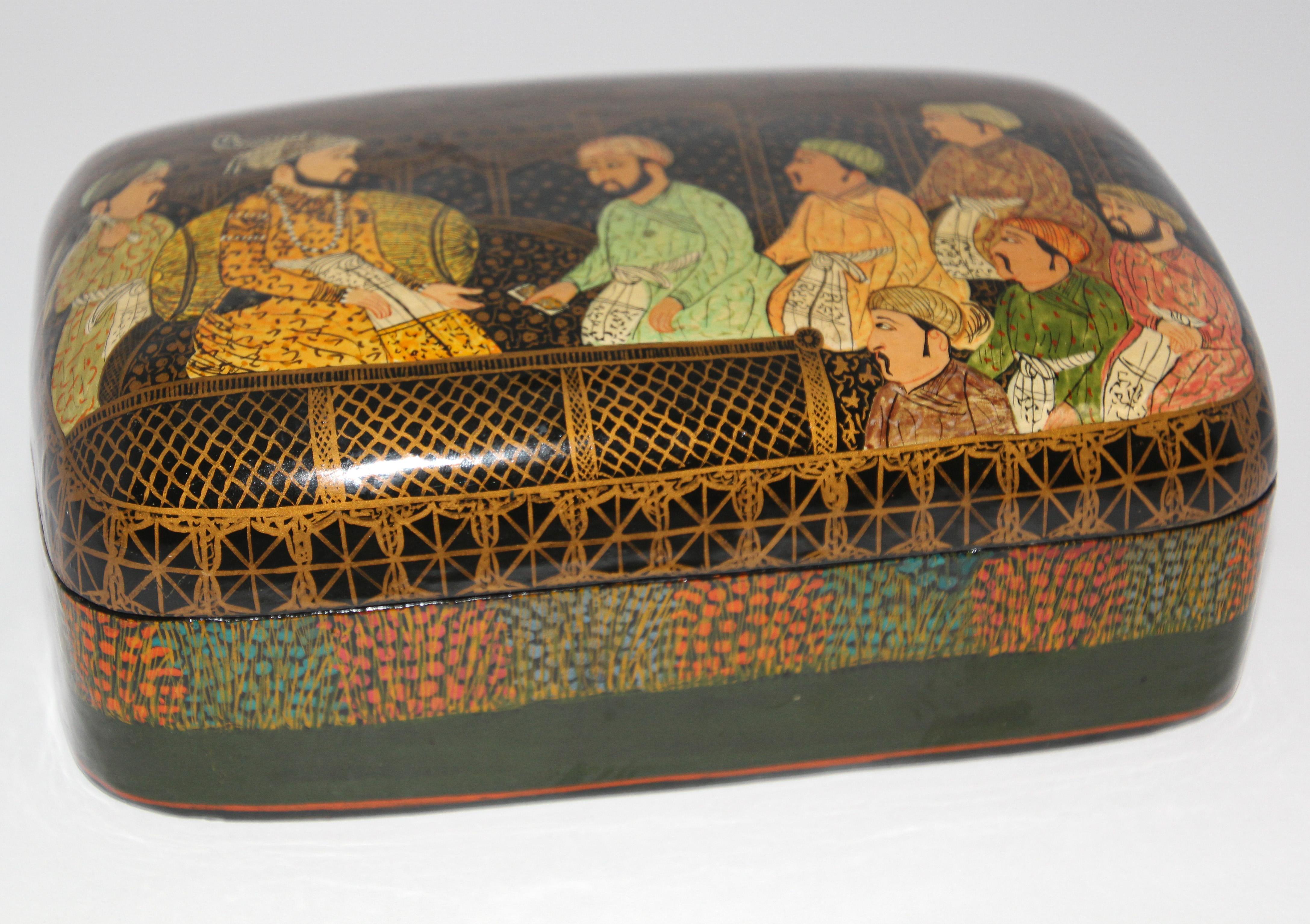 Lacquer Box Hand Painted with Mughals Maharajahs, Kashmir, India In Good Condition In North Hollywood, CA