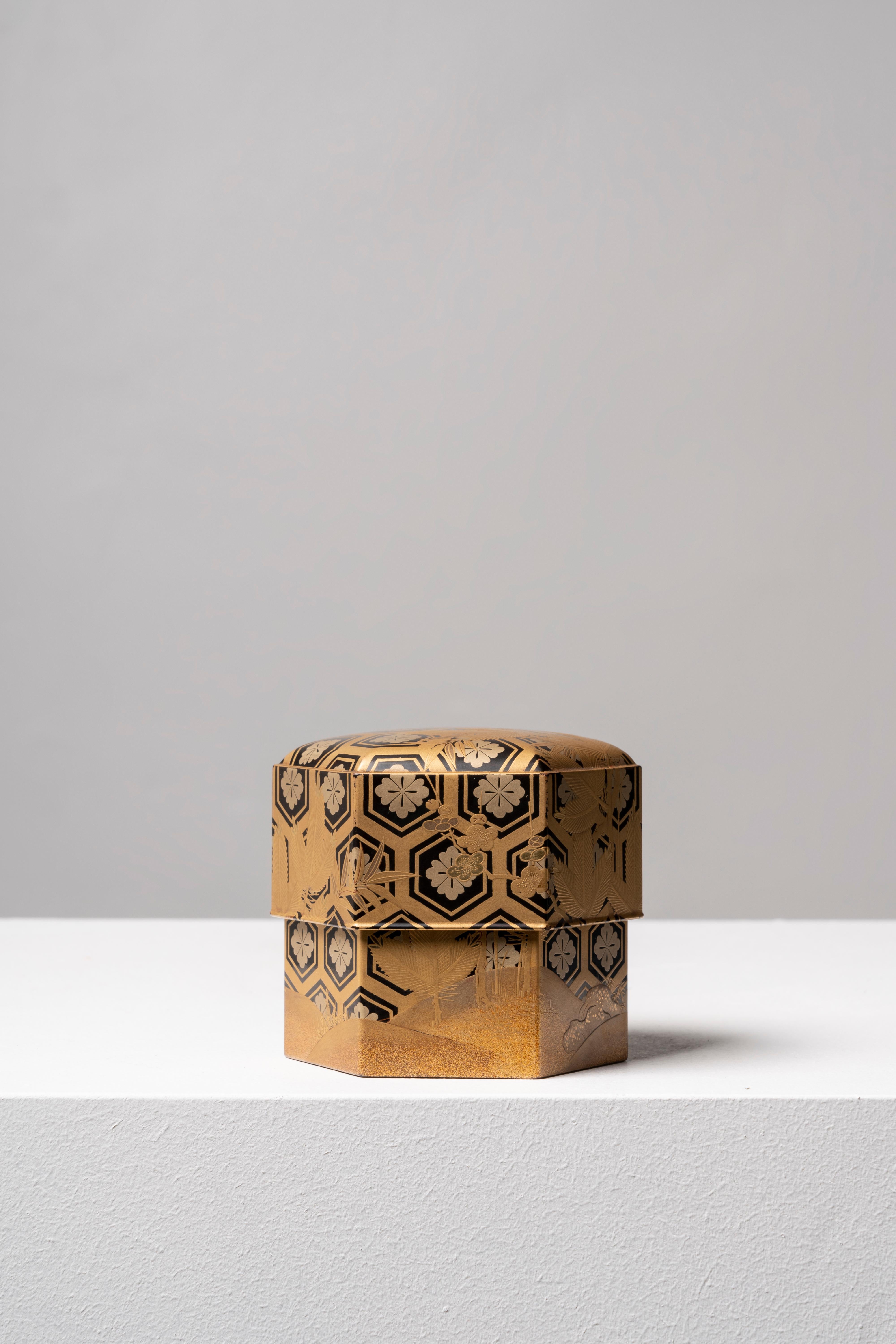 Japonisme Lacquer box; Japan, Meiji period, 19th Century For Sale