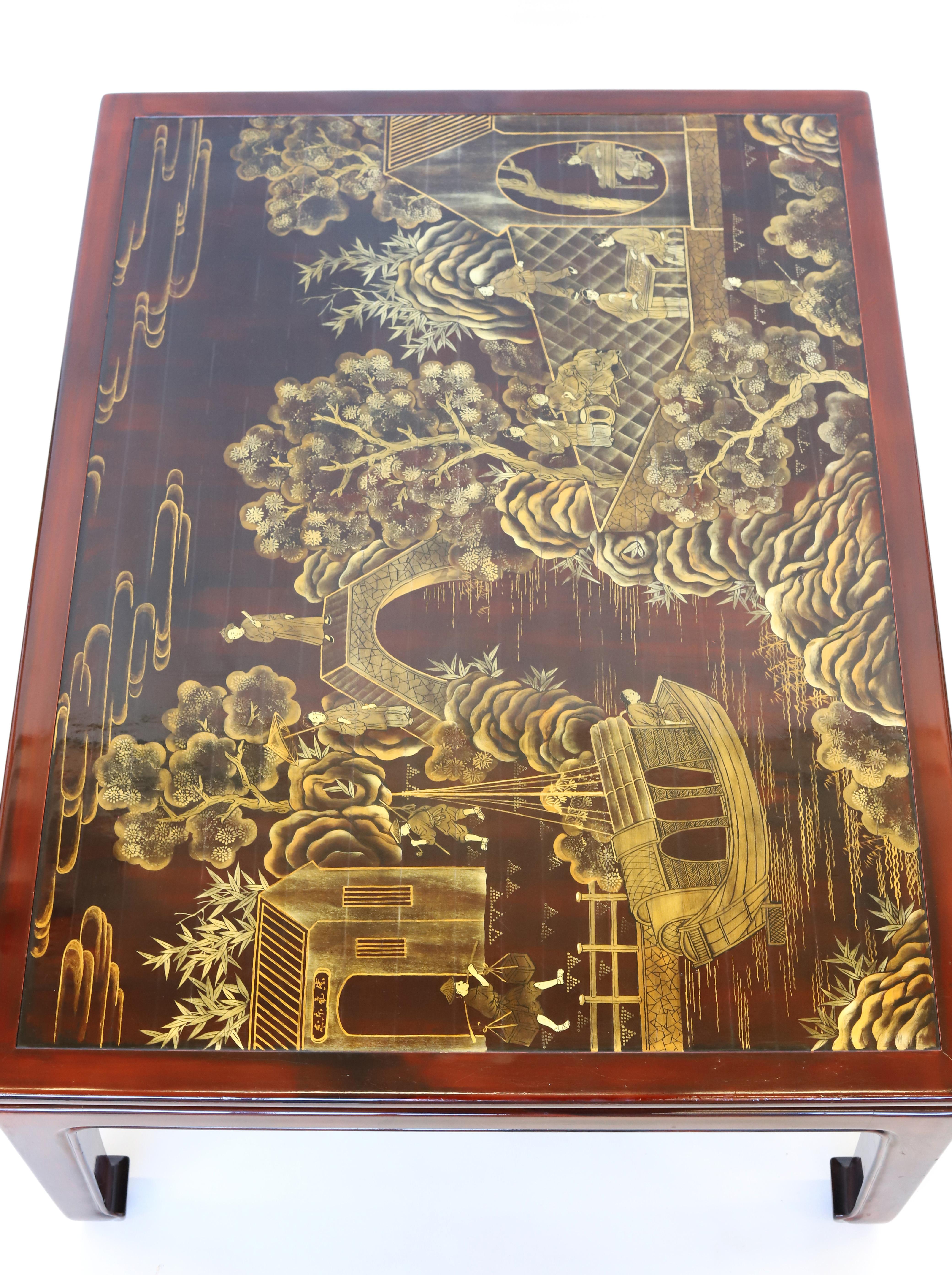 Laqué Table basse en laque fabriquée par Gracie, avec motif de paysage doré peint à la main en vente