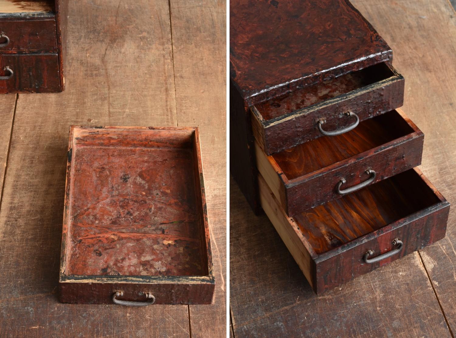 Lacquer Craftsman's Work Drawer / Antique Work Table / Wabi-Sabi Art In Good Condition For Sale In Sammu-shi, Chiba