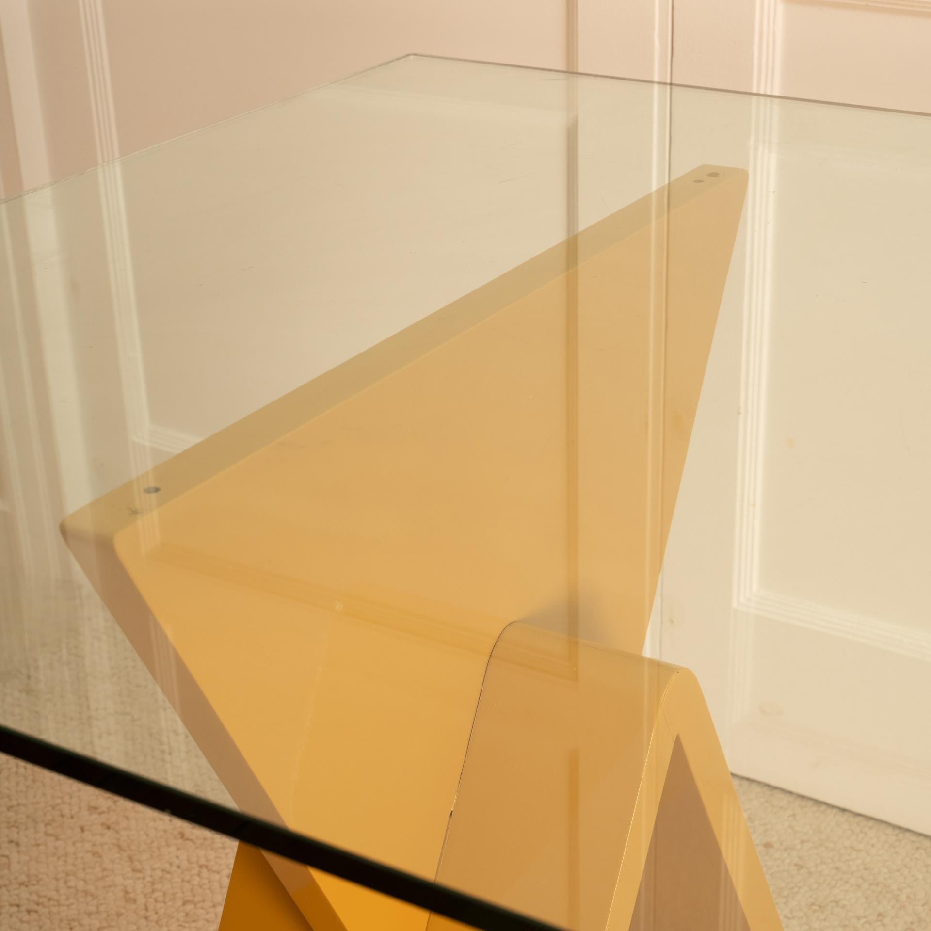 Fin du 20e siècle Table en laque et verre, Italie, années 1980 en vente