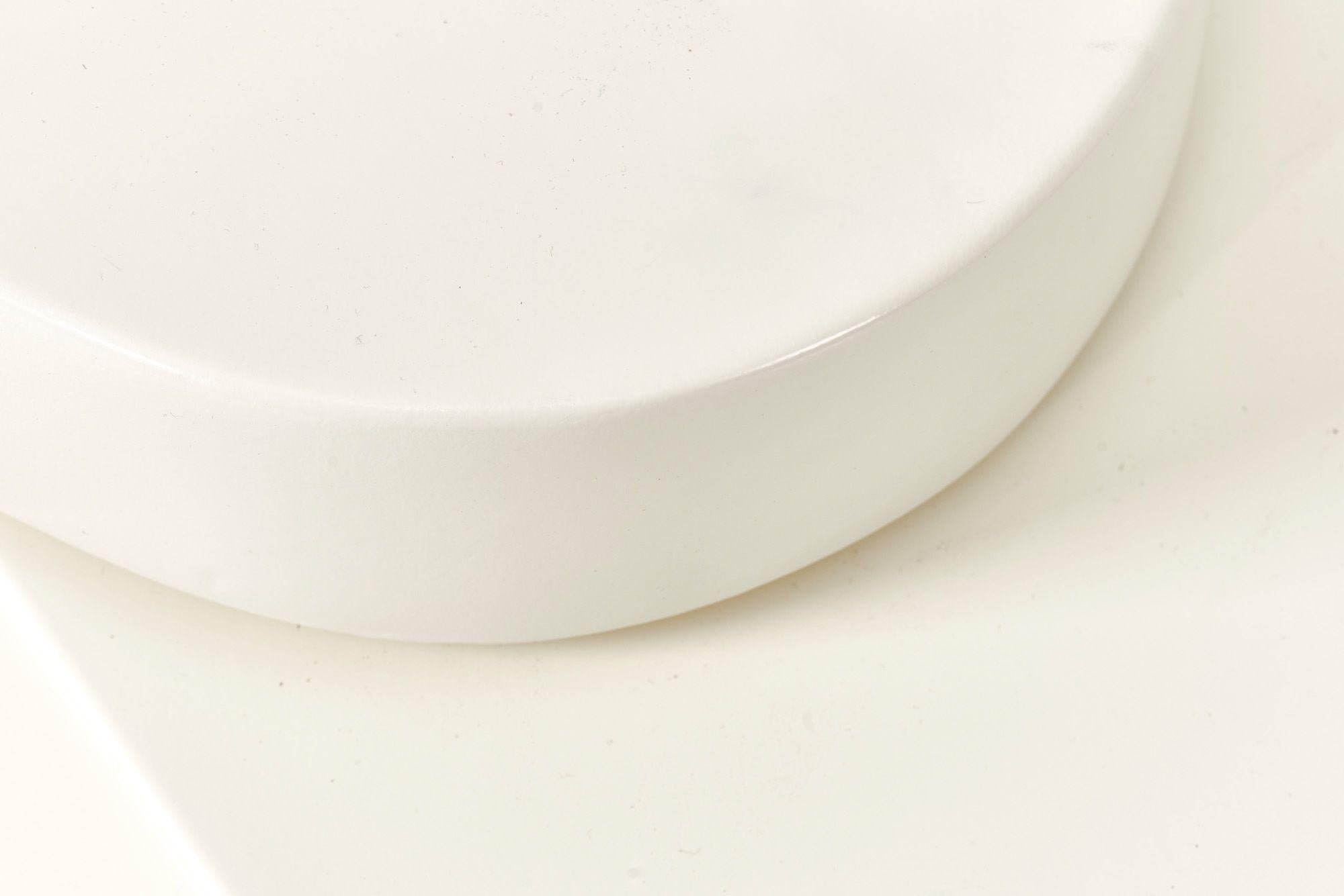 Lacquer Swivel Side/End Table, 1970 3