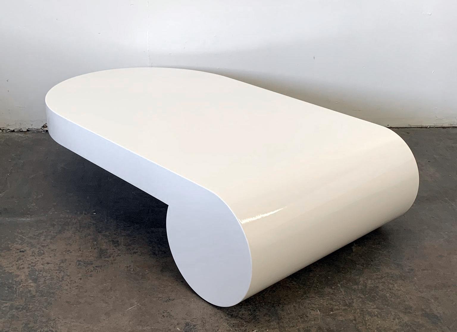 Lacquered and Acrylic Postmodern Phallic Coffee Table In Good Condition In Culver City, CA