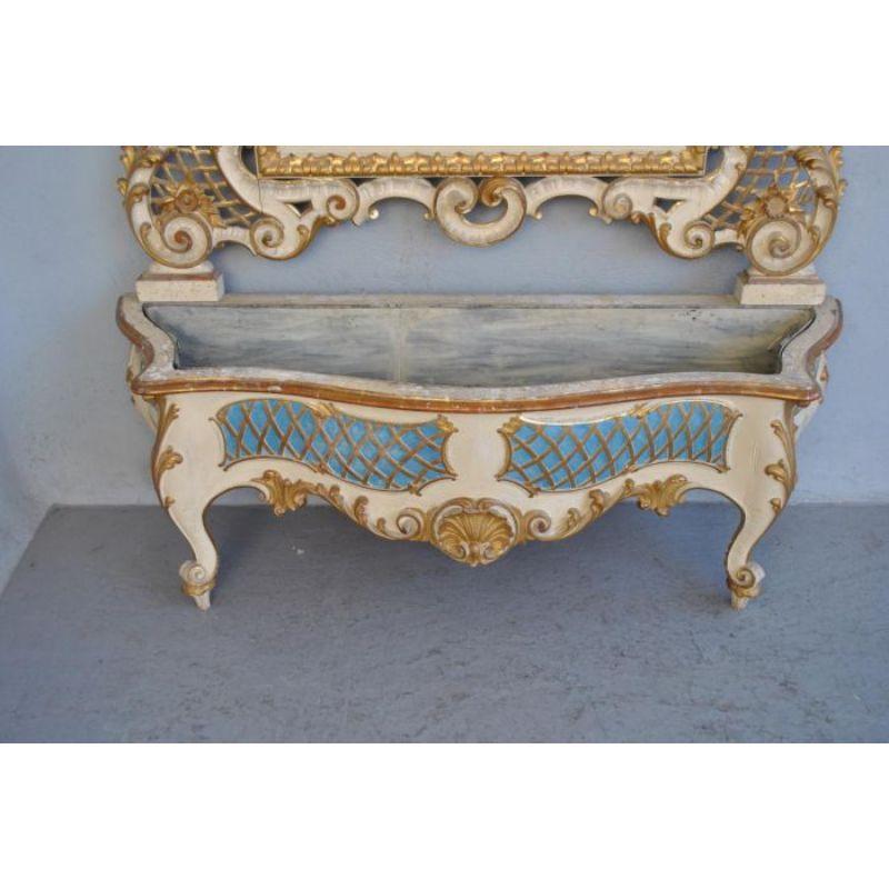 Napoléon III Jardinière rocaille laquée et dorée, 19ème siècle en vente