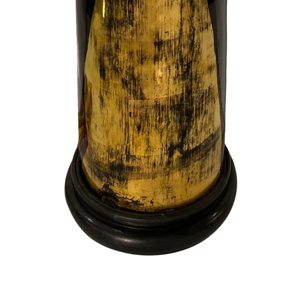 Lampe de table simple en bois laqué et bois doré Bon état - En vente à New York, NY