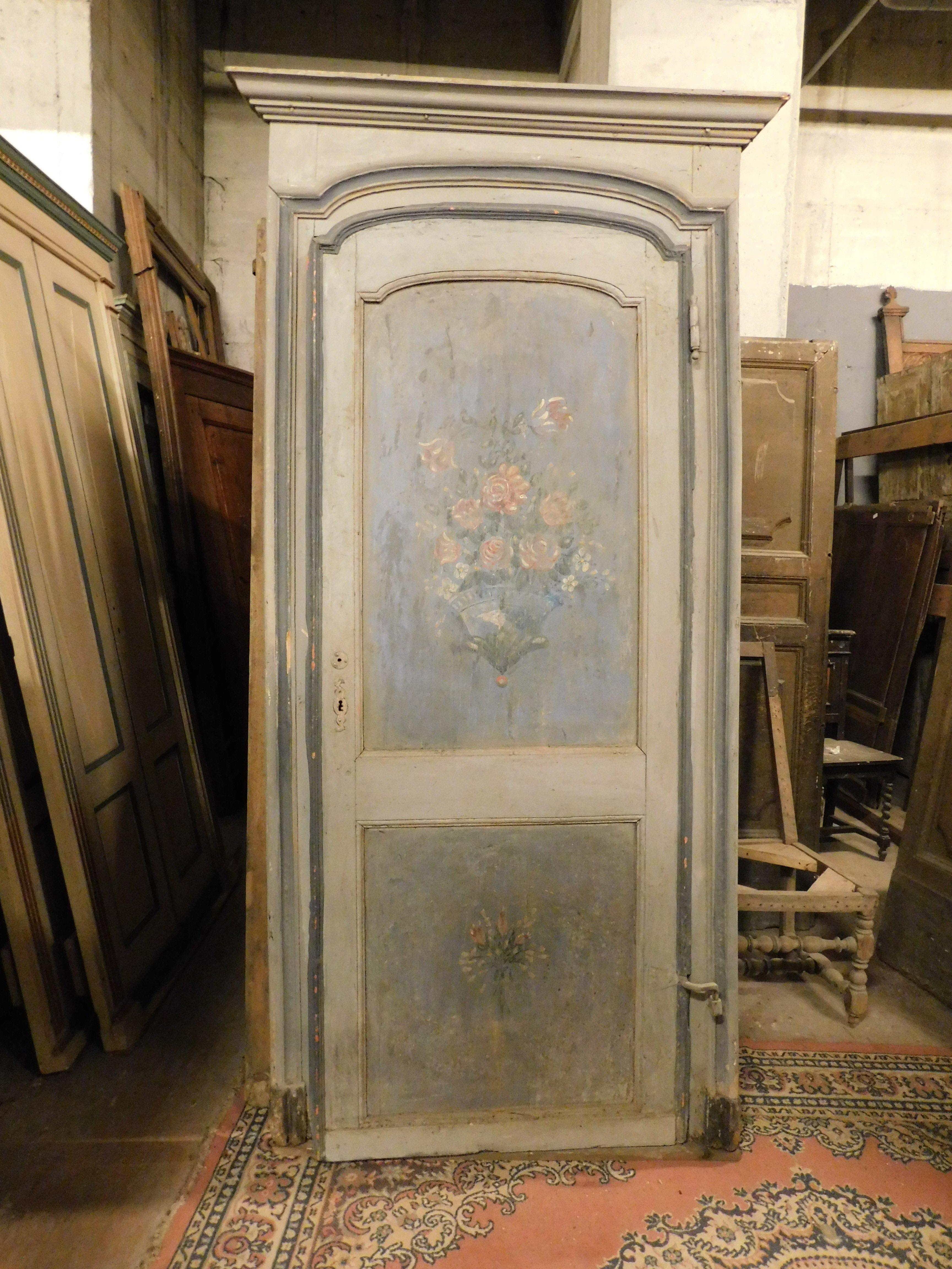 puerta arqueada lacada y pintada con marco, Italia Italiano en venta
