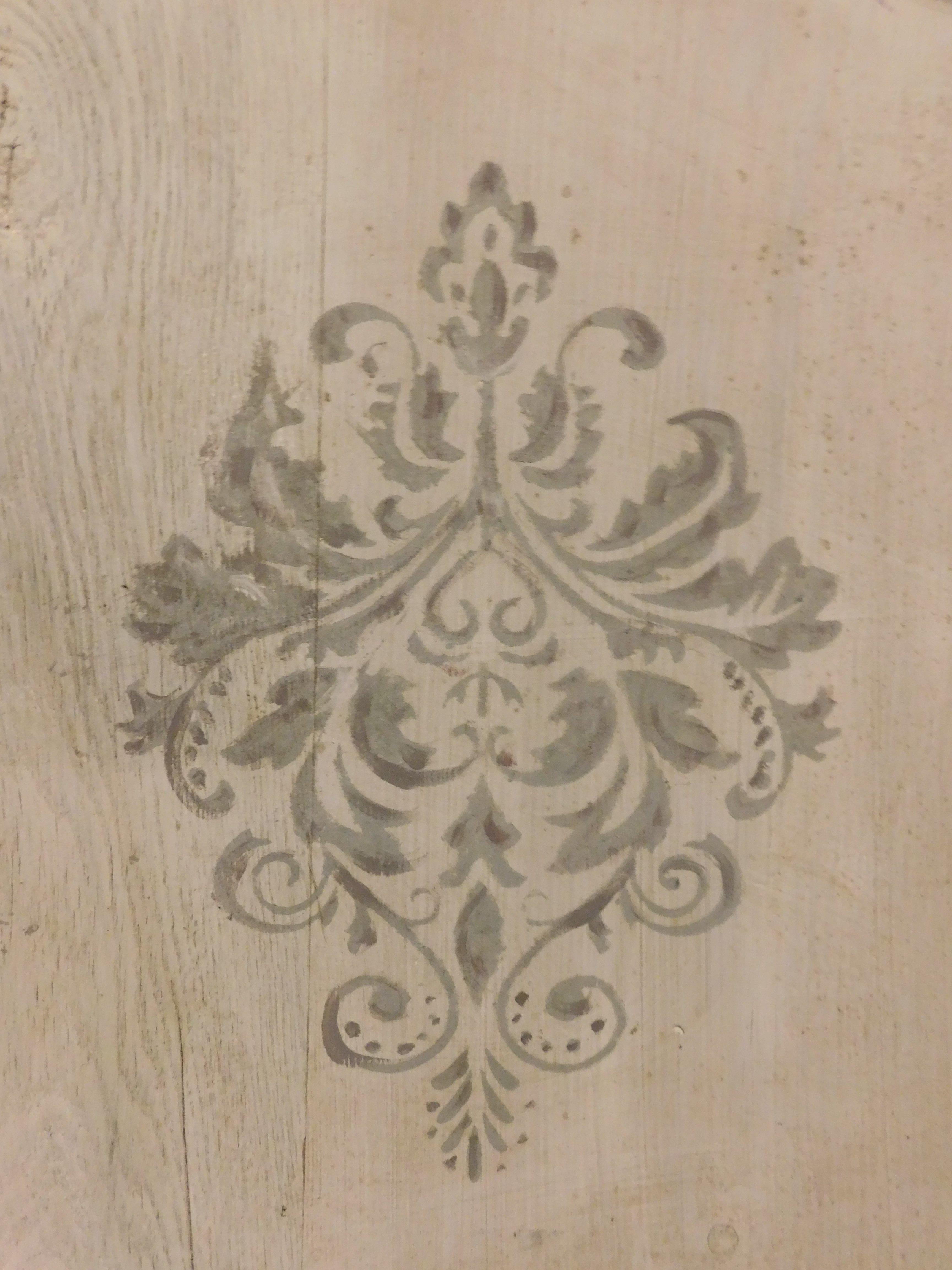 XIX secolo Porta in legno laccato e dipinto con forme geometriche barocche, Italia in vendita
