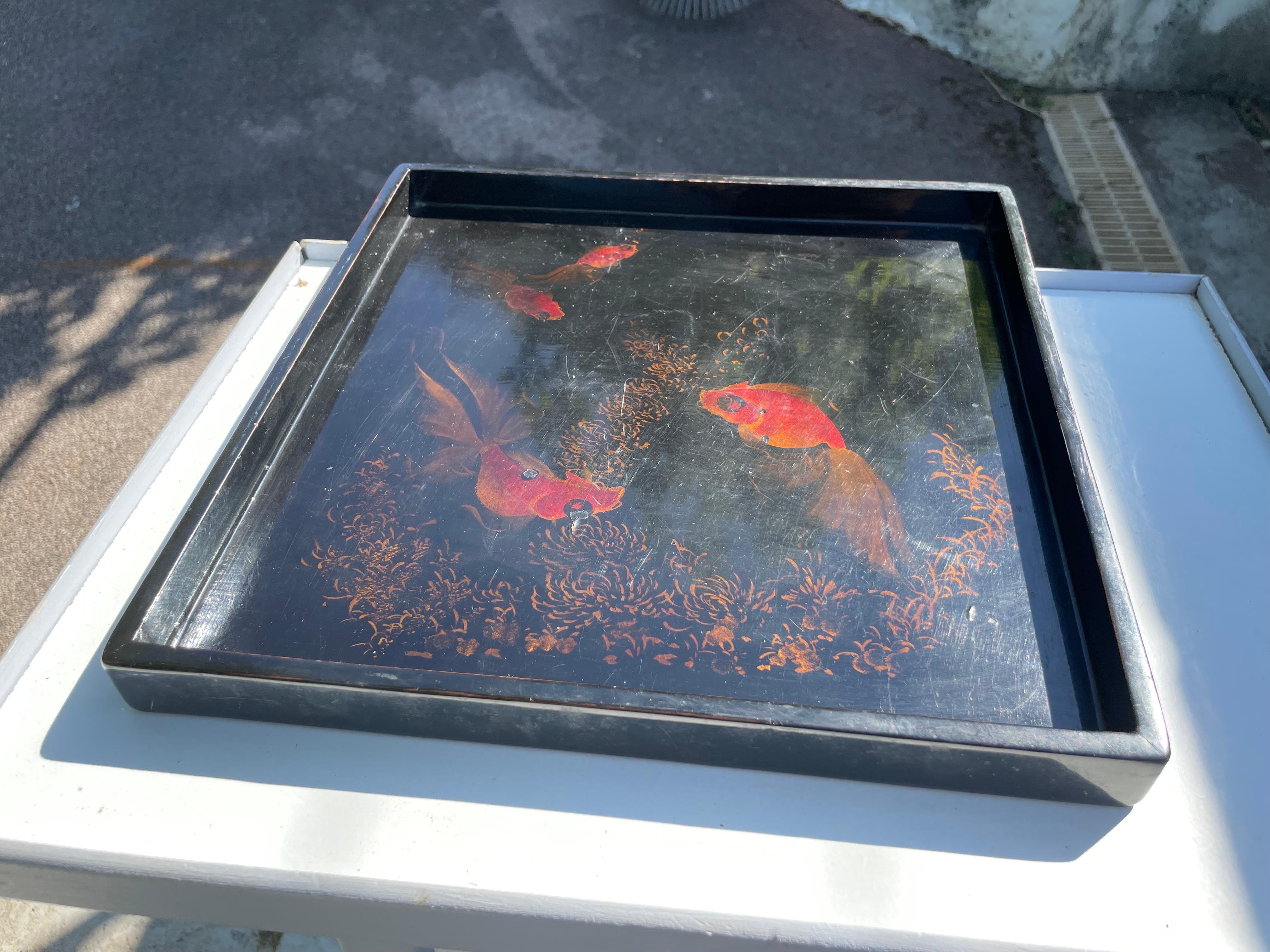 Lacquered Asian Tray from Vietnam, with Fishes Decor Pattern in Orange Color In Good Condition In Auribeau sur Siagne, FR