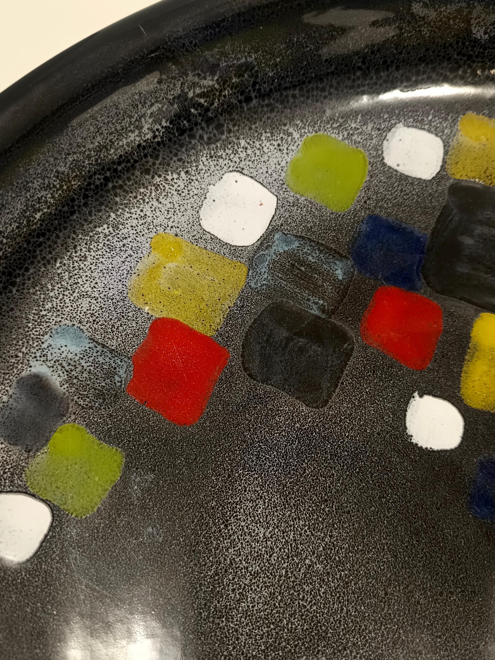 Lackierte schwarze Keramik-Ablageschale mit farbigen Details von Ars Deruta, Italien im Angebot 5