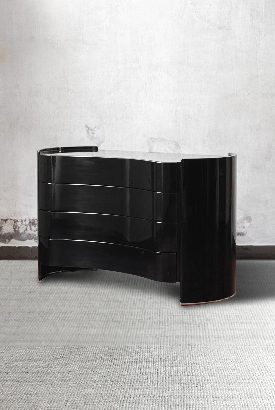 Commode courbe en bois laqué noir et métal chromé, modèle 