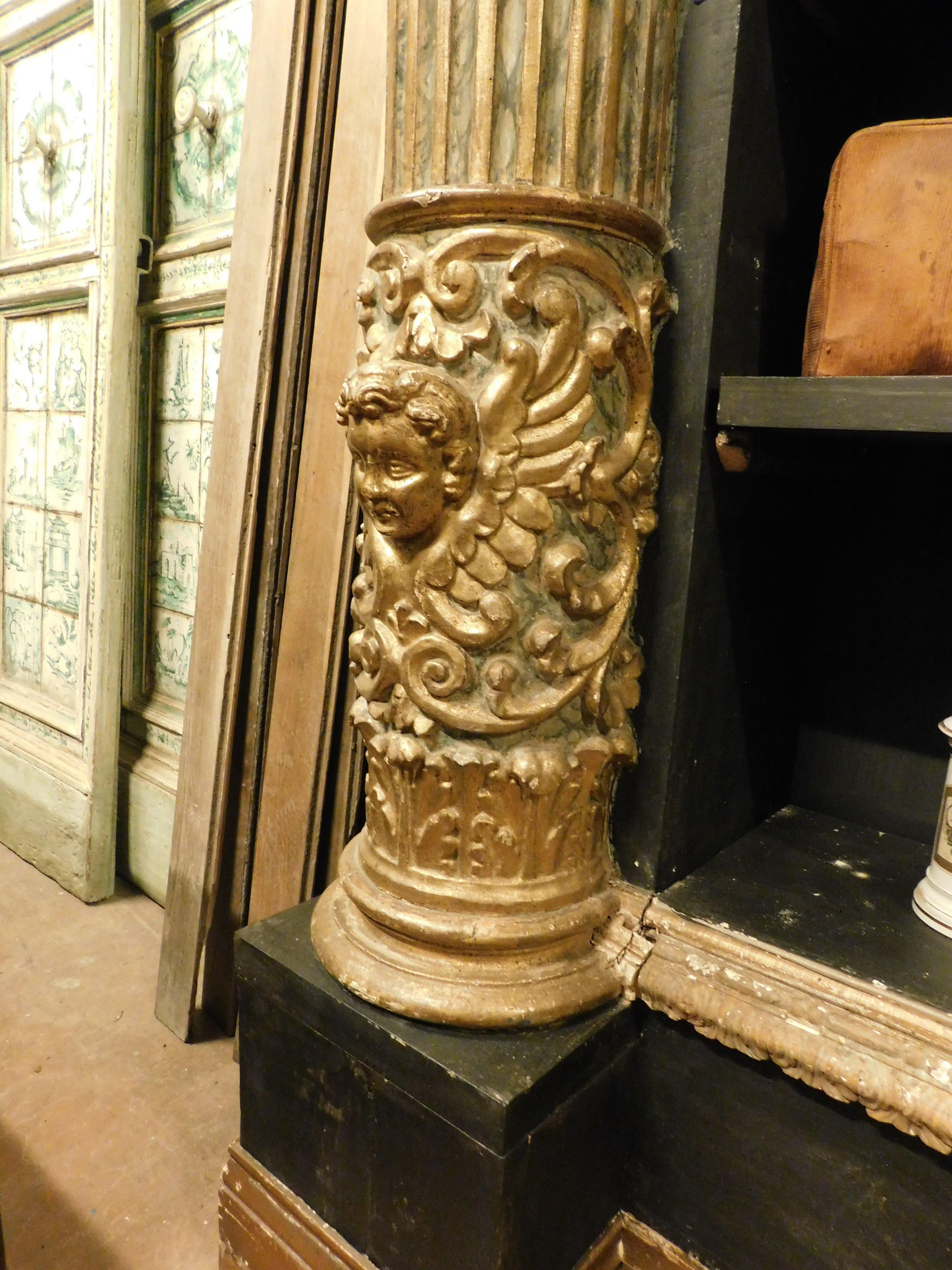 Lacquered bookcase with carved and gilded columns, Italy For Sale 6
