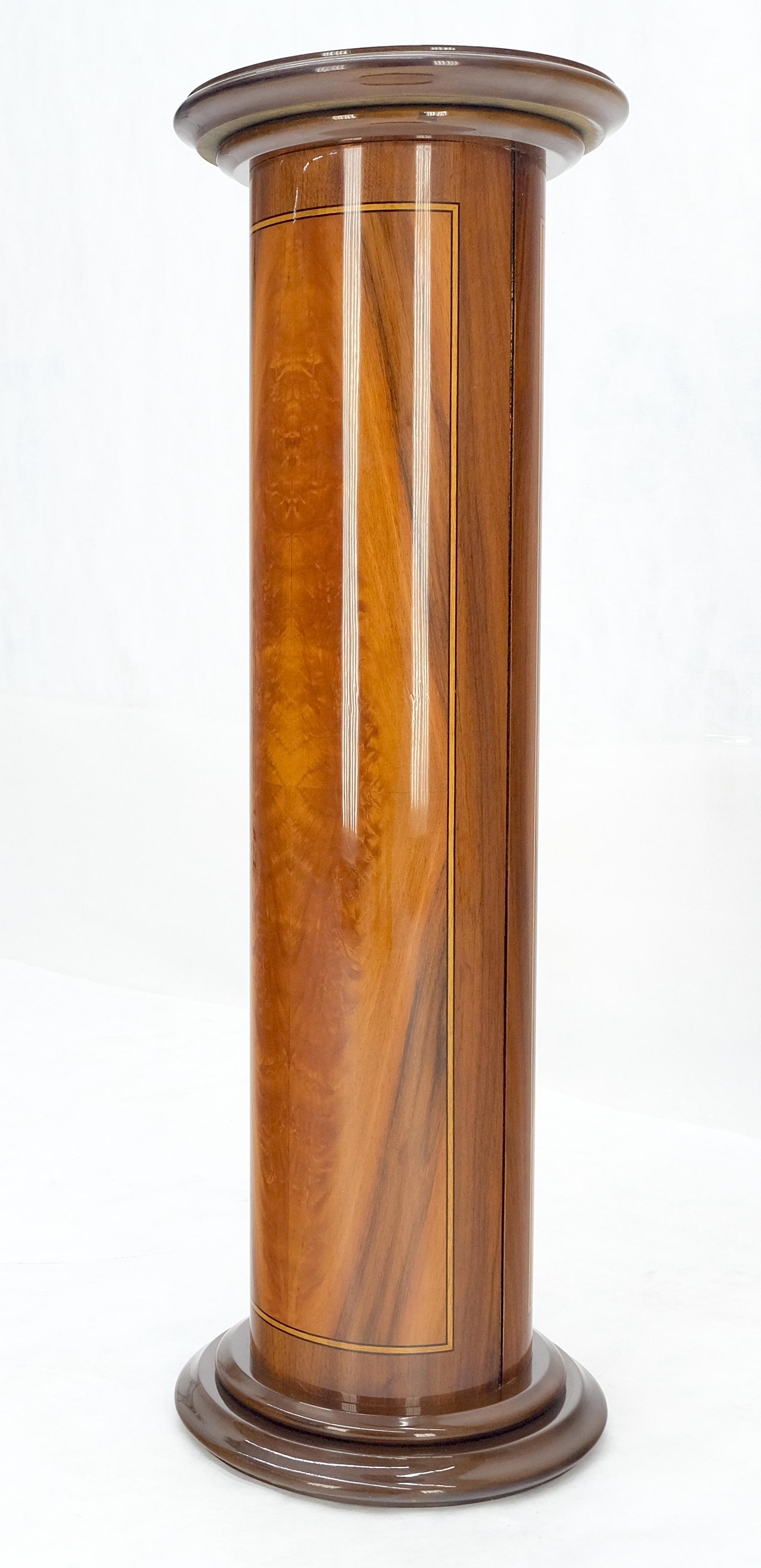 Table à lampe en bois de ronce laqué moderne du milieu du siècle MINT en vente 4