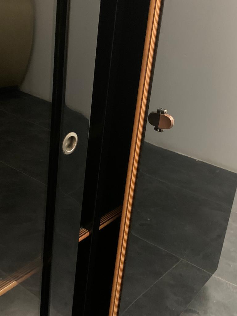 Mobile laccato con Wood sagomato di Pierre Cardin in vendita 8