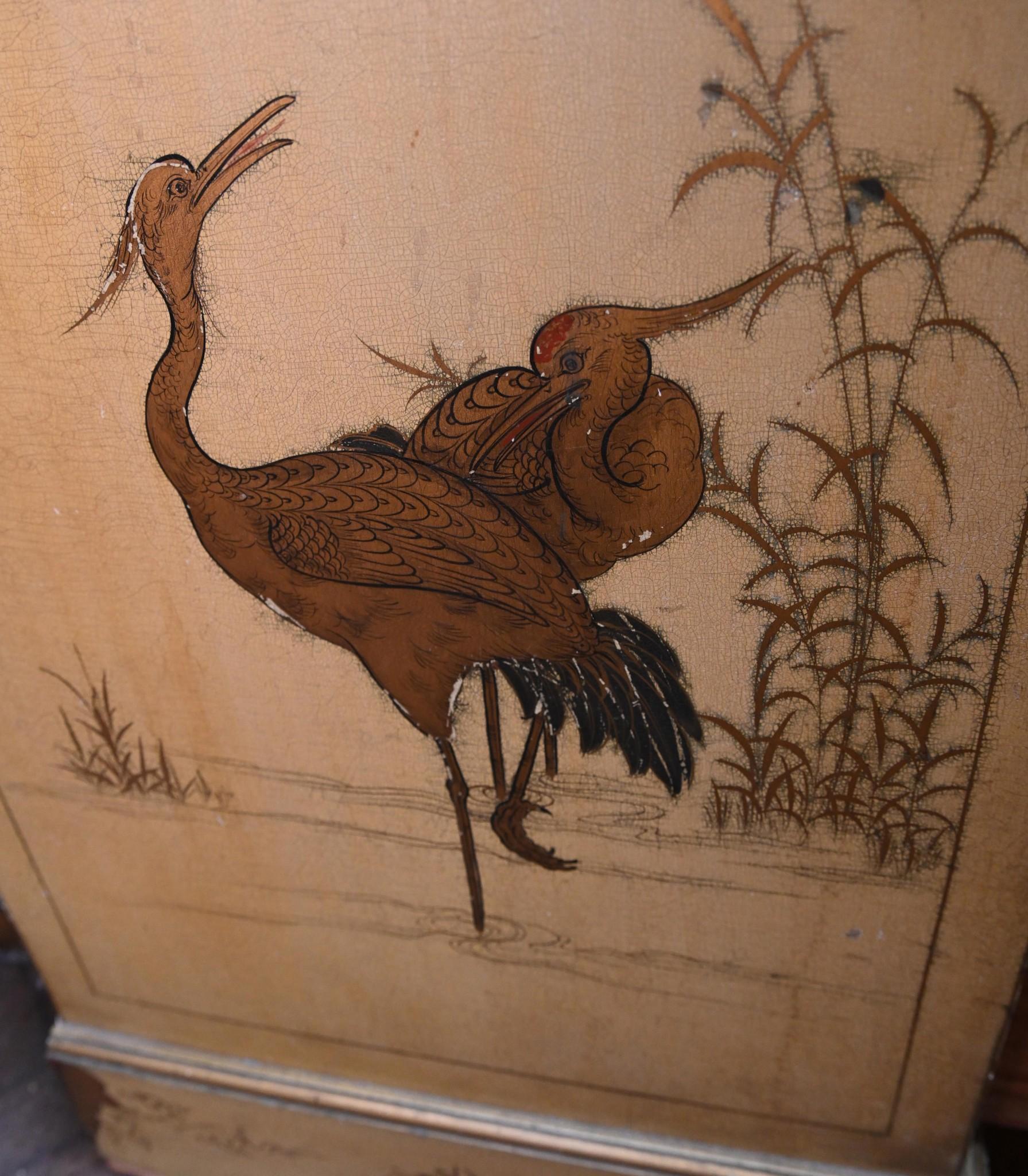 You are viewing a gorgeous antique linen press with intricate Chinoiserie
Good size to the piece which opens up to reveal ample storage and drawers
Hand painted Chinoiserie amazing with Chinese motifs and scenes
We date this collectors piece to