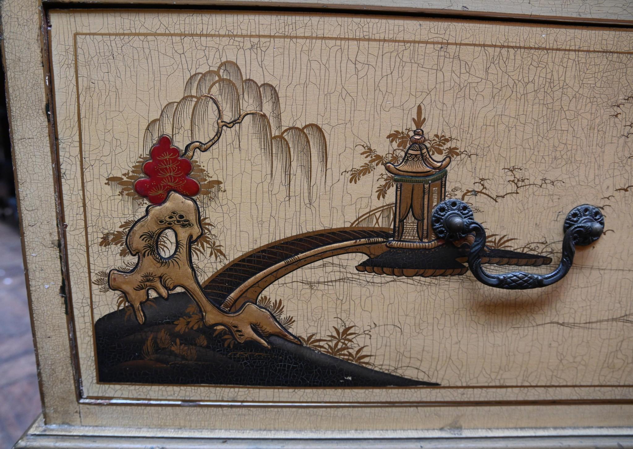 Lacquered Chinoiserie Cabinet Closet Linen Press 1880 For Sale 3