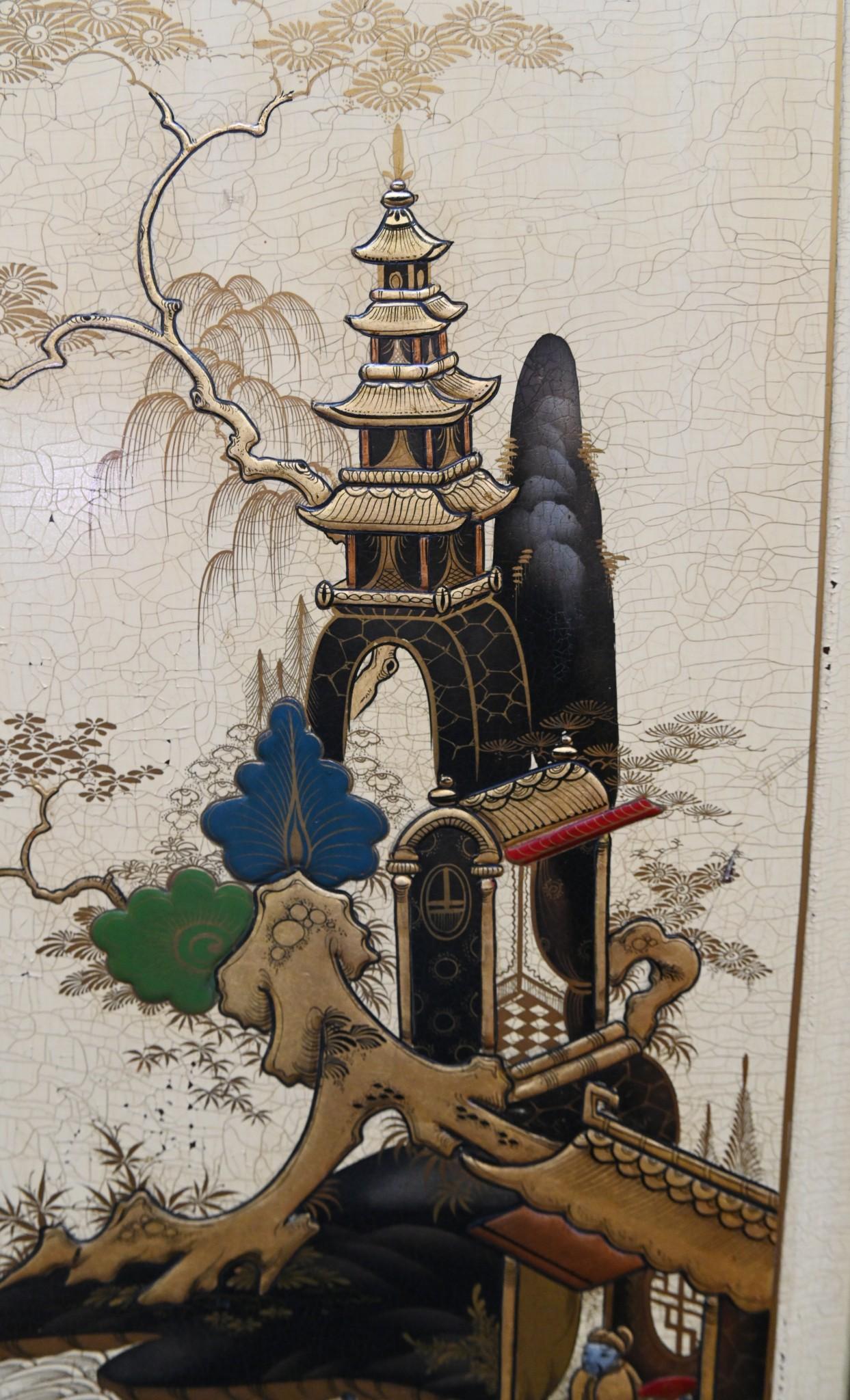 Lacquered Chinoiserie Cabinet Closet Linen Press 1880 For Sale 4