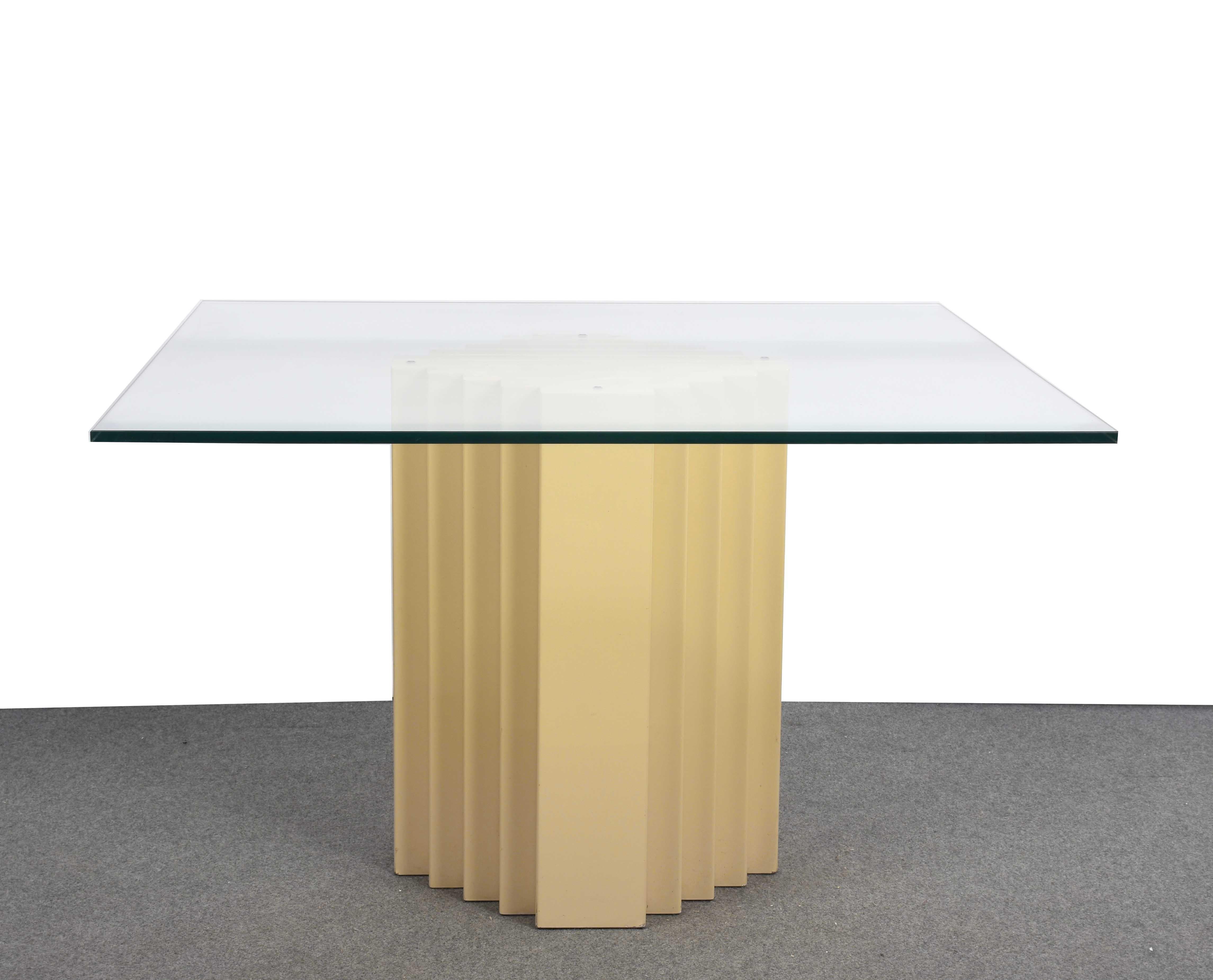 Mid-Century Modern amazing lacquered cream-yellow dining table. This wonderful piece was produced in France during 1970s in the style of Alain Delon for Maison Jansen.

This table is magnificent as its lacquered cream wood base is perfectly