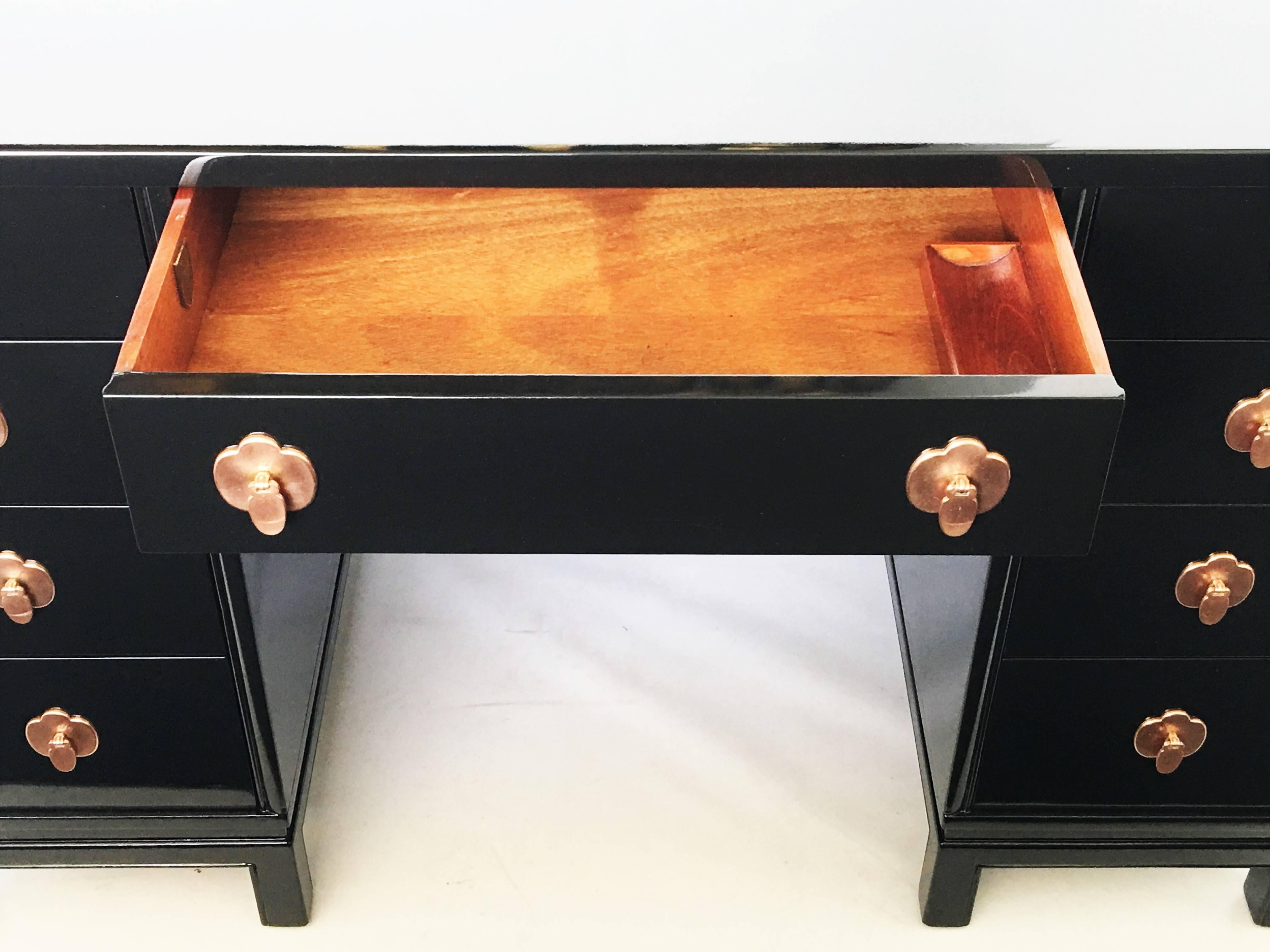 Lacquered Desk by Landstrom Furniture In Excellent Condition For Sale In Dallas, TX