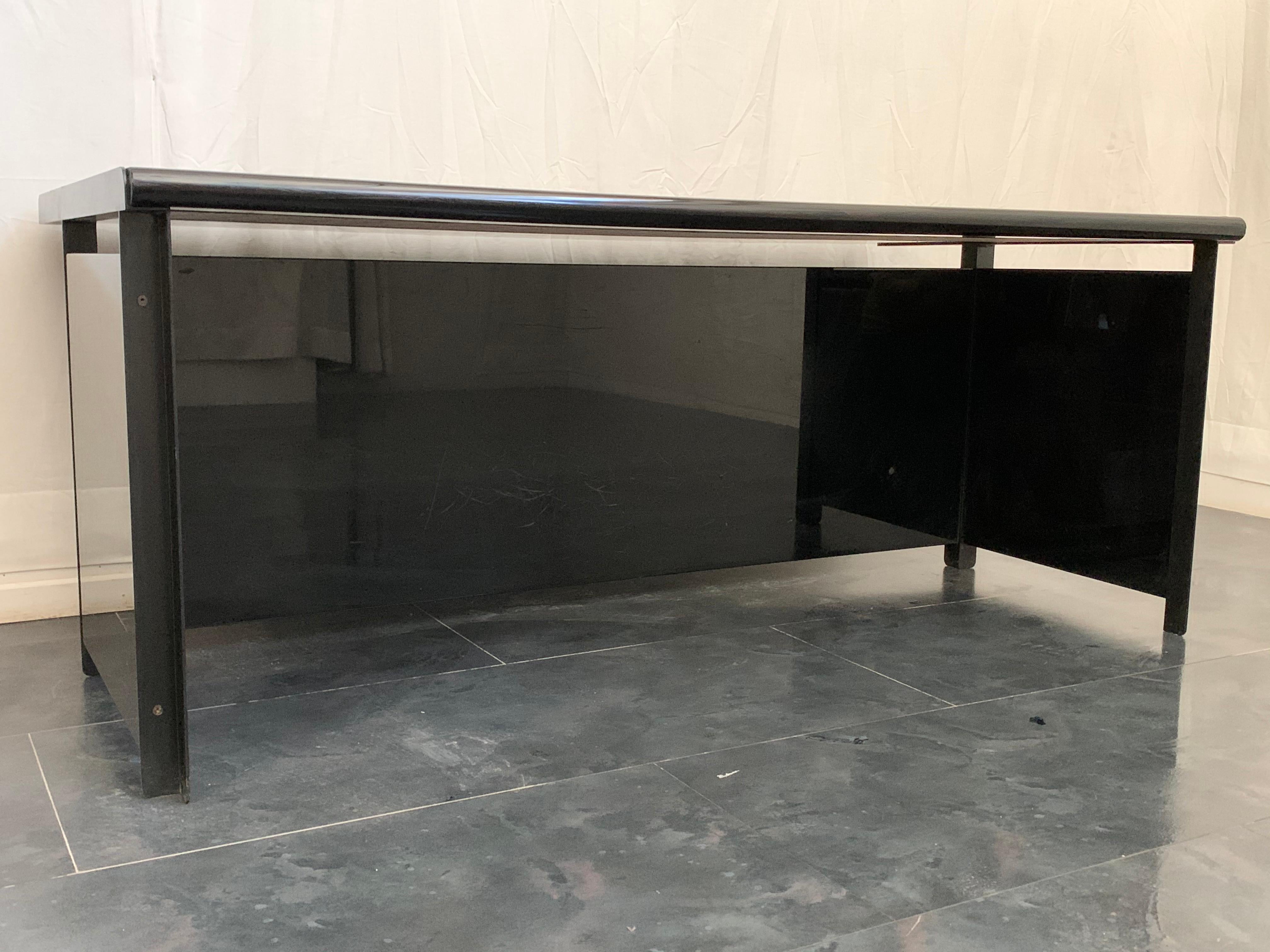 Metal Lacquered Desk With Leather Top By Kazuhide Takahama For Simon, 70s For Sale