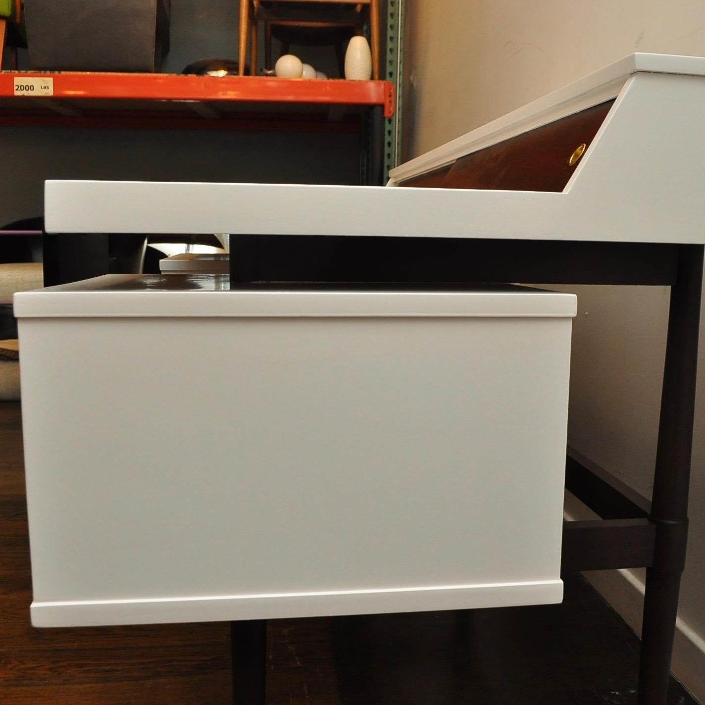 Lacquered Drexel Biscayne Desk  In Good Condition In New London, CT