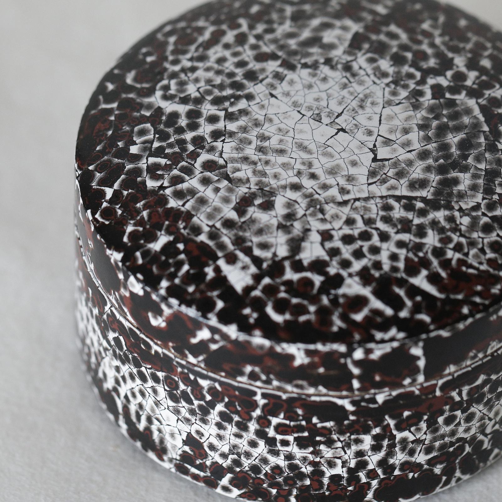 Thai Lacquered Eggshell Round Brule Box, Small by Alexander Lamont For Sale