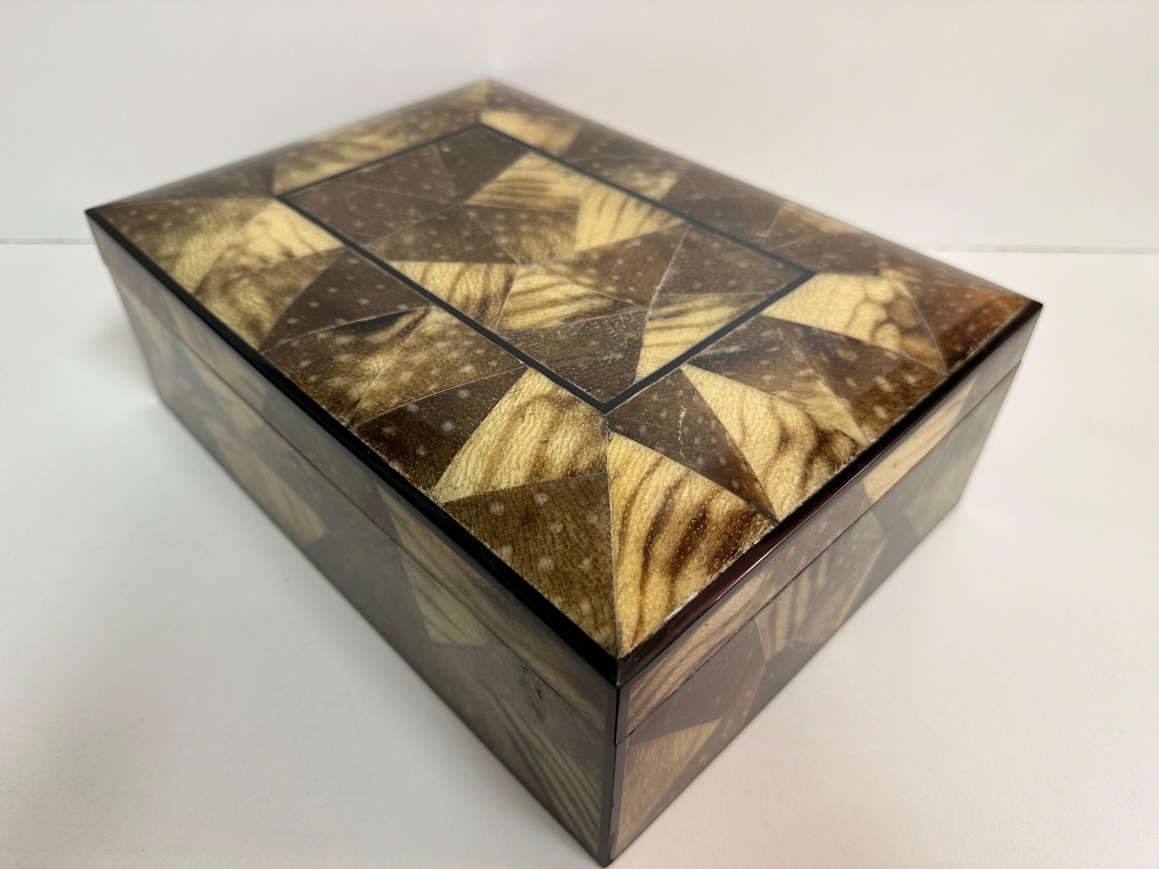 Late 20th Century Lacquered Exotic Fish Skin Jewelry Box in the Style of Karl Springer For Sale