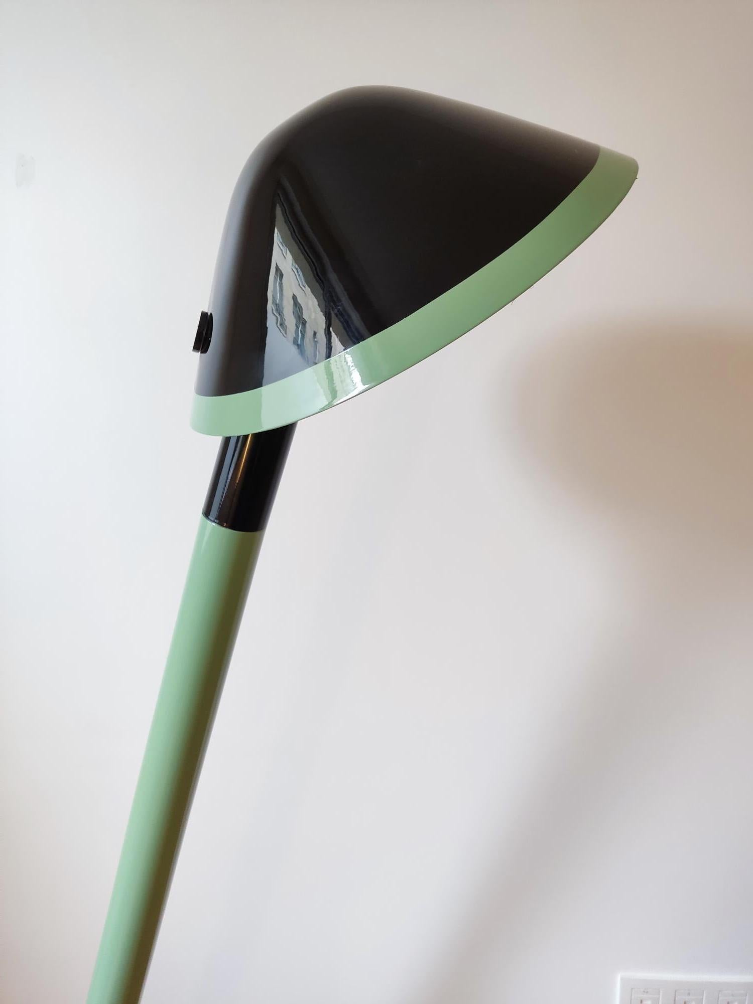 20th Century Lacquered floor lamp - the man who leans - France 1970 For Sale