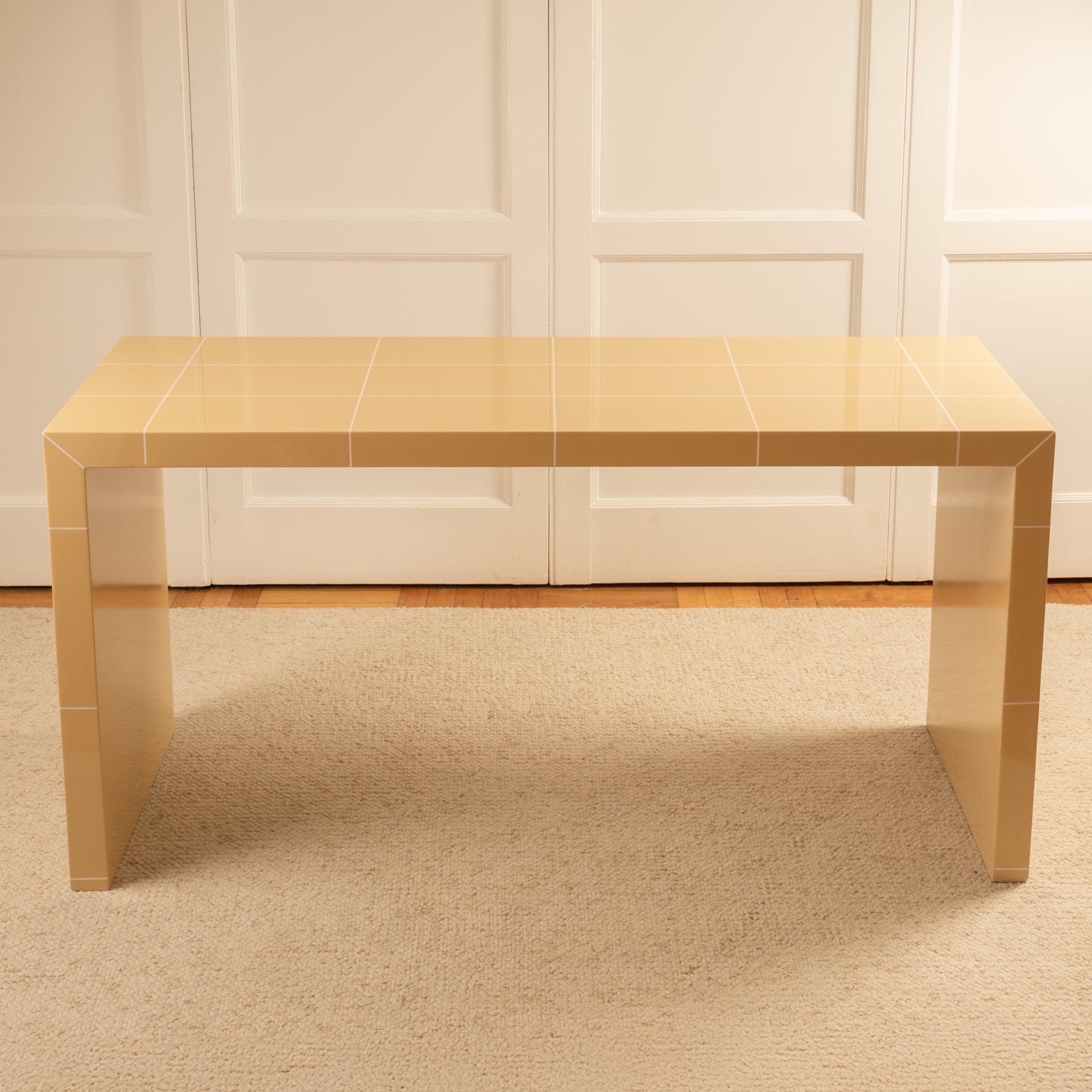 Lacquered french console In Good Condition For Sale In Paris, FR