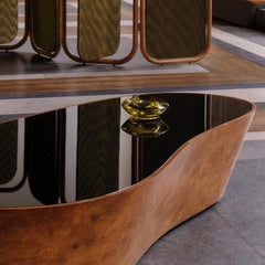 Mesa de centro de cristal lacado y madera Burl de Tatjana von Stein, Francia