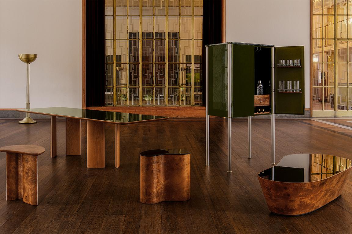 Table basse en verre laqué et bois de ronce de Tatjana von Stein, France Neuf - En vente à London, GB