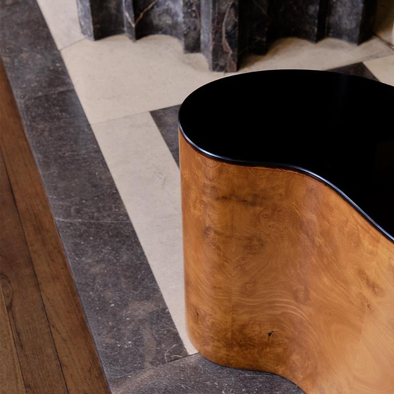 French Lacquered glass and Burl wood side table by Tatjana von Stein, France For Sale