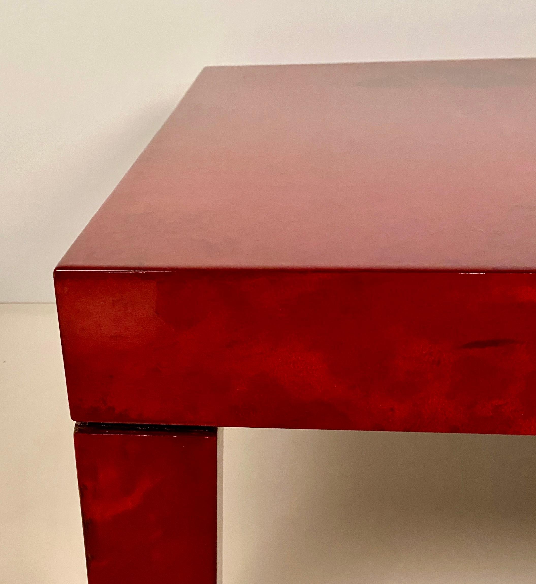 Lacquered Goatskin Cocktail Table in the Style of Aldo Tura, Italy, 1970s For Sale 4