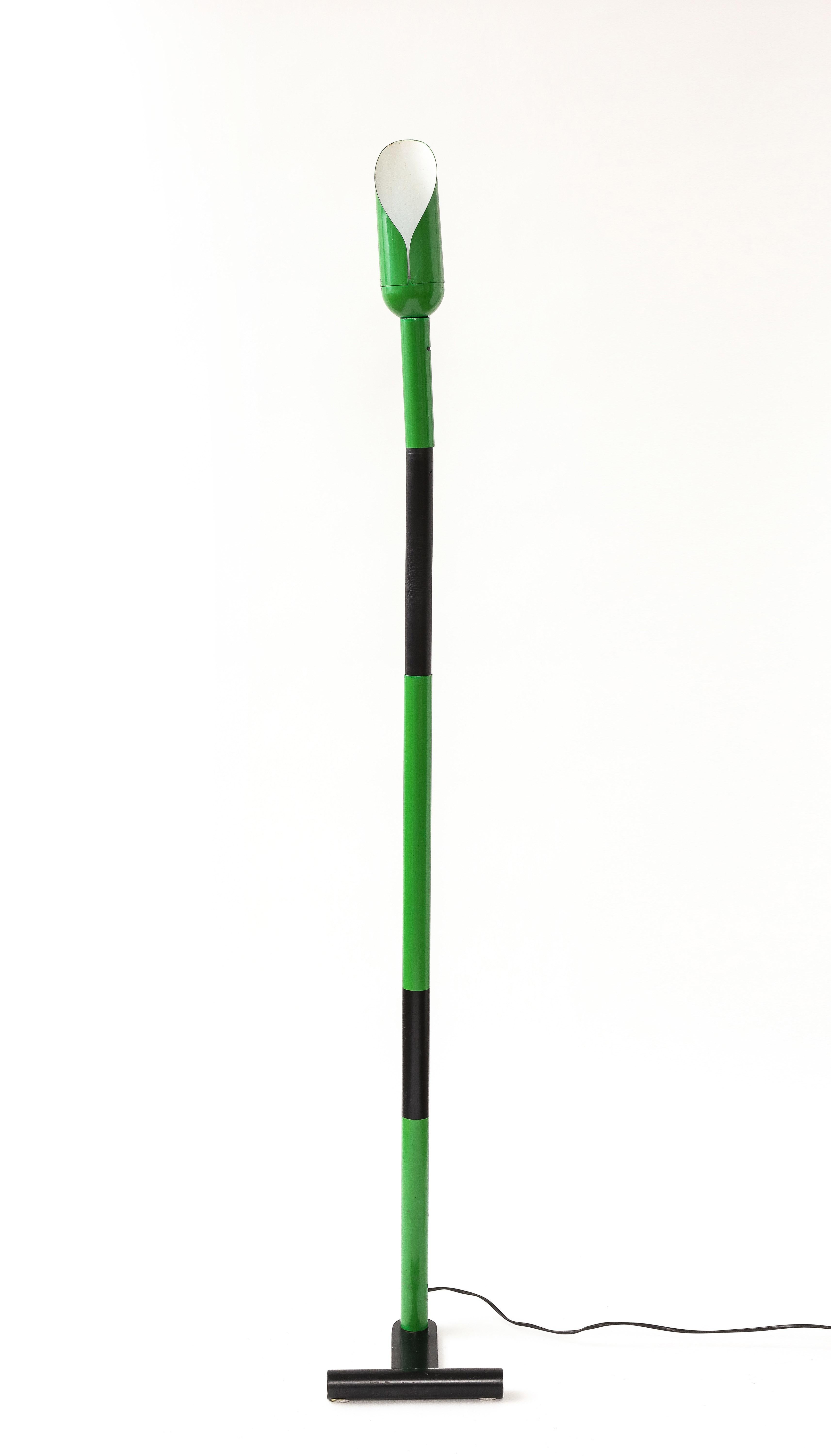 Lacquered Green Metal Floor Lamp, Italy, c. 1970 For Sale 4