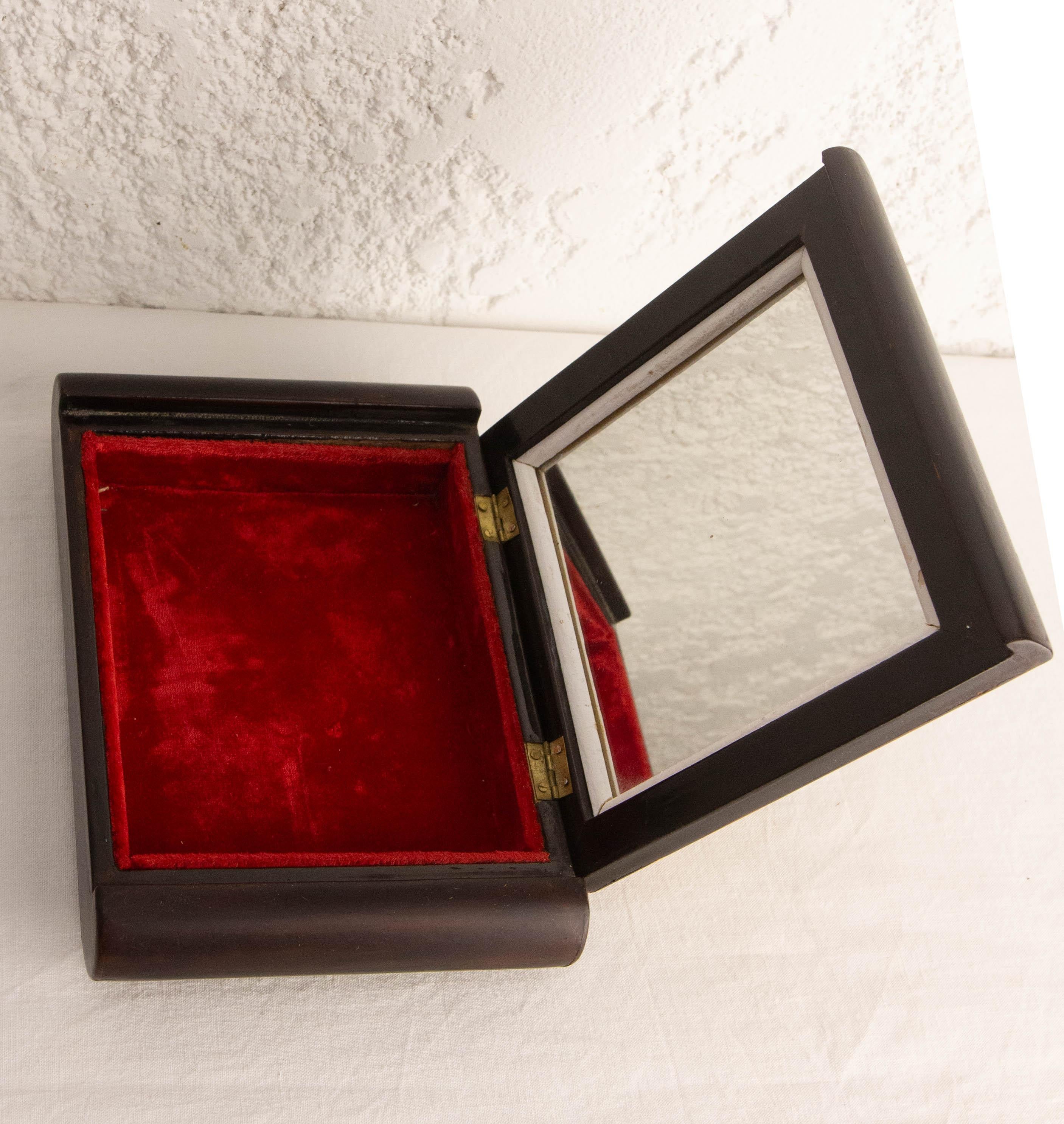 Lacquered Jewels Box, Scene of Rural Life Wood Velvet & Mirror, Vietnam, c 1960 For Sale 2