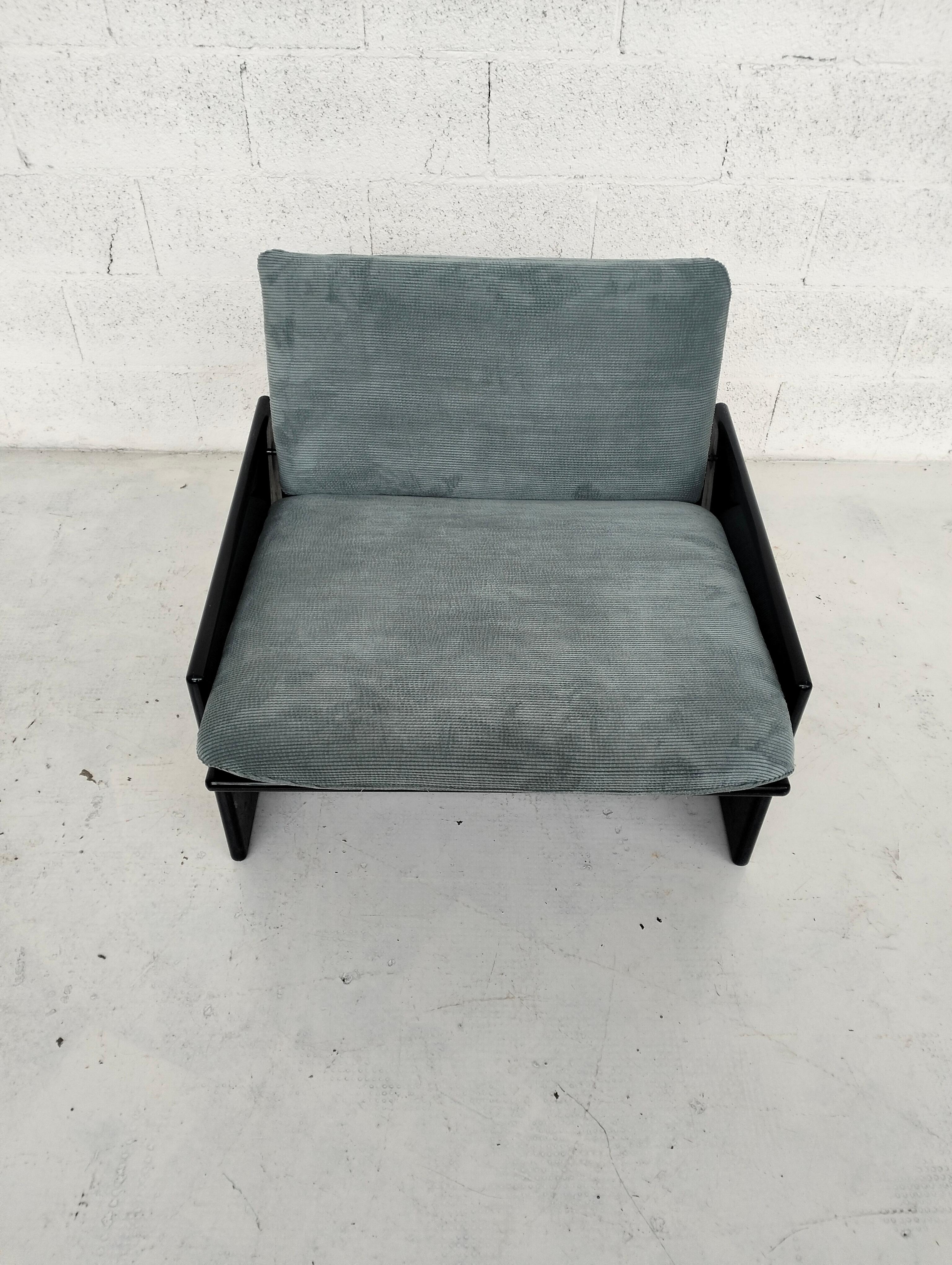 Lacquered lounge chair by Kazuhide Takahama for Simon 70s For Sale 2