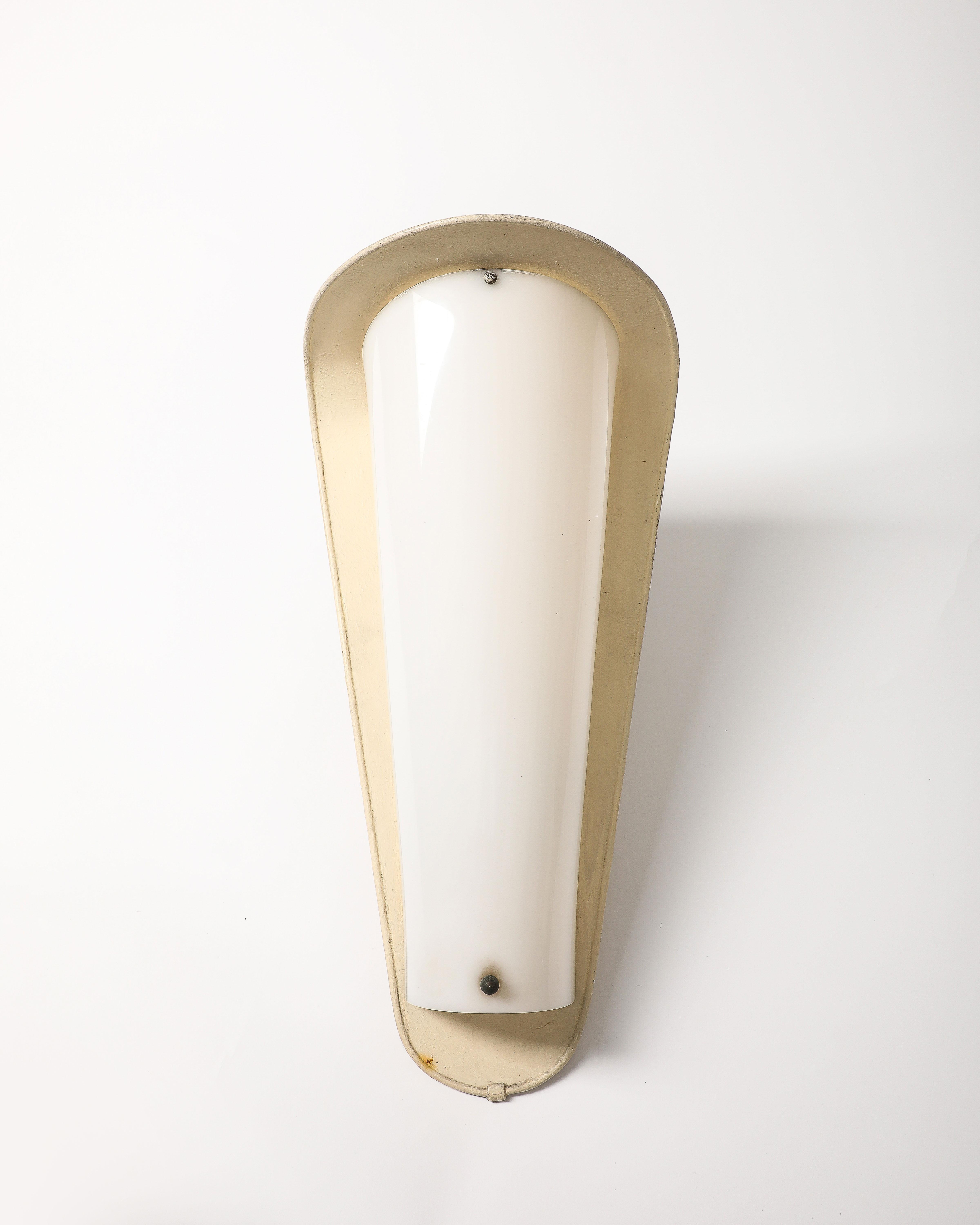 Lacquered Metal and Acrylic Tall Sconce, Italy, c. 1960 For Sale 3