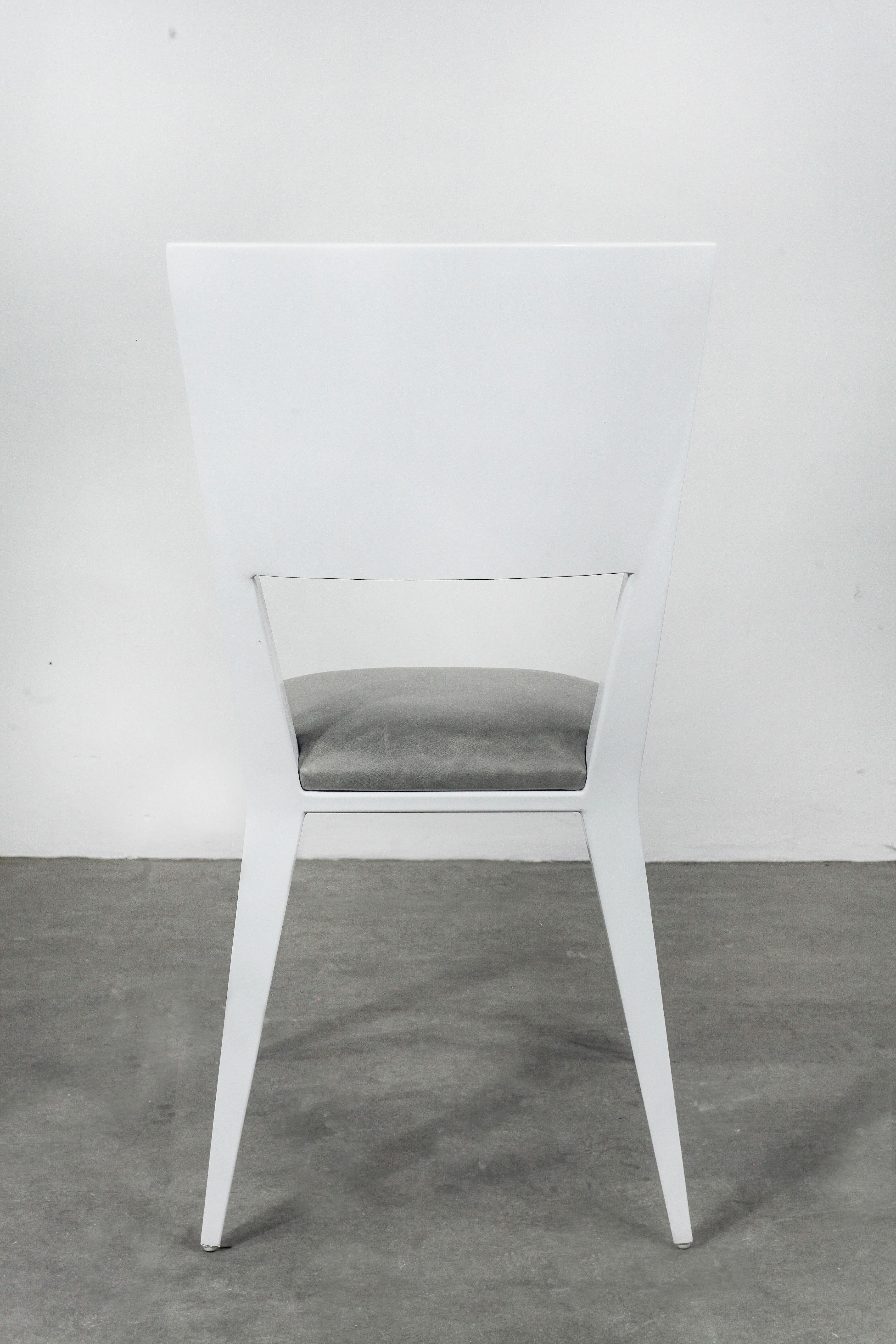 Modern Lacquered Metal and Leather Chair from Costantini, Rodelio Bianco, In Stock For Sale