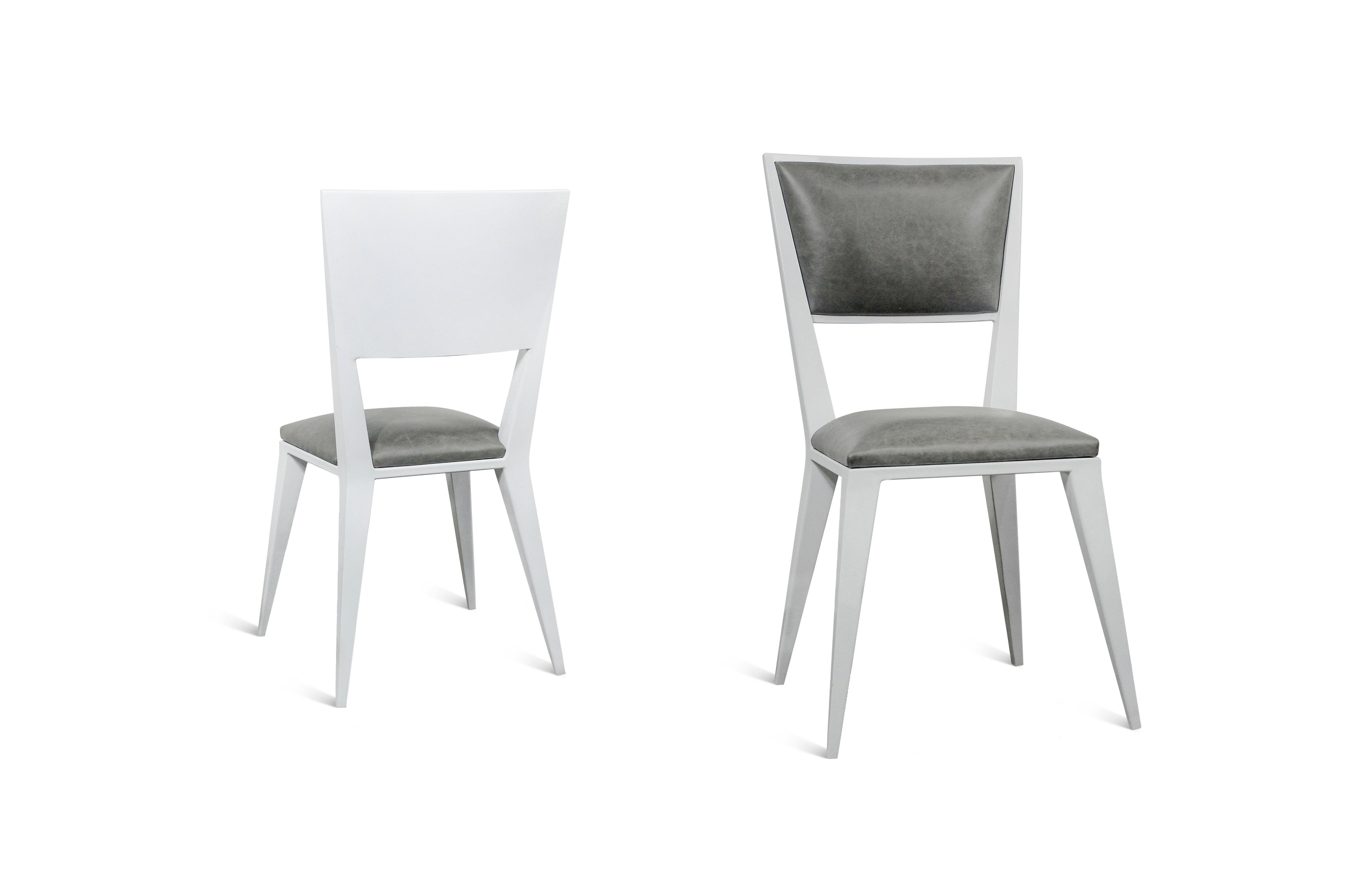 Stuhl aus lackiertem Metall und Leder von Costantini, Rodelio Bianco, auf Lager